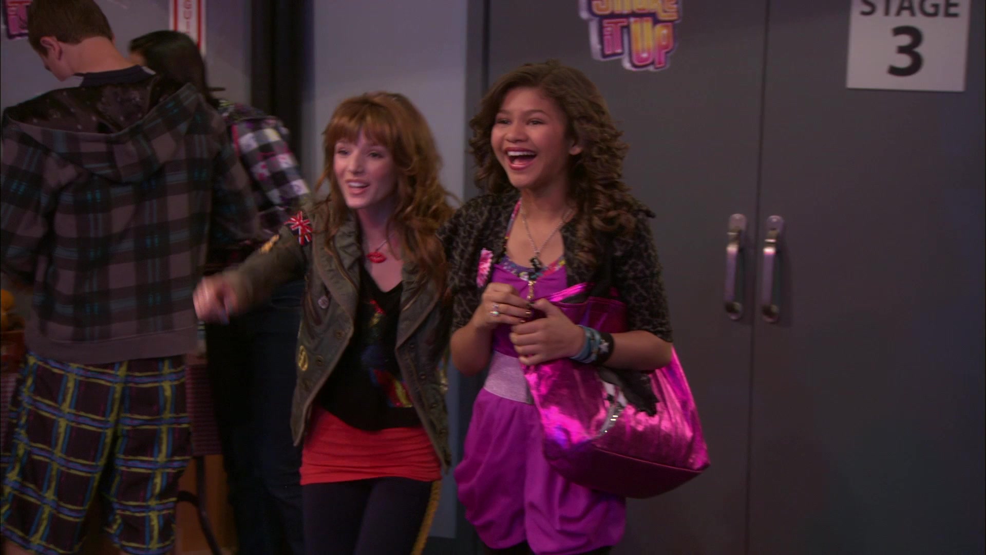 Shake_It_Up_S01E01_1080p_BTD_001382.jpg