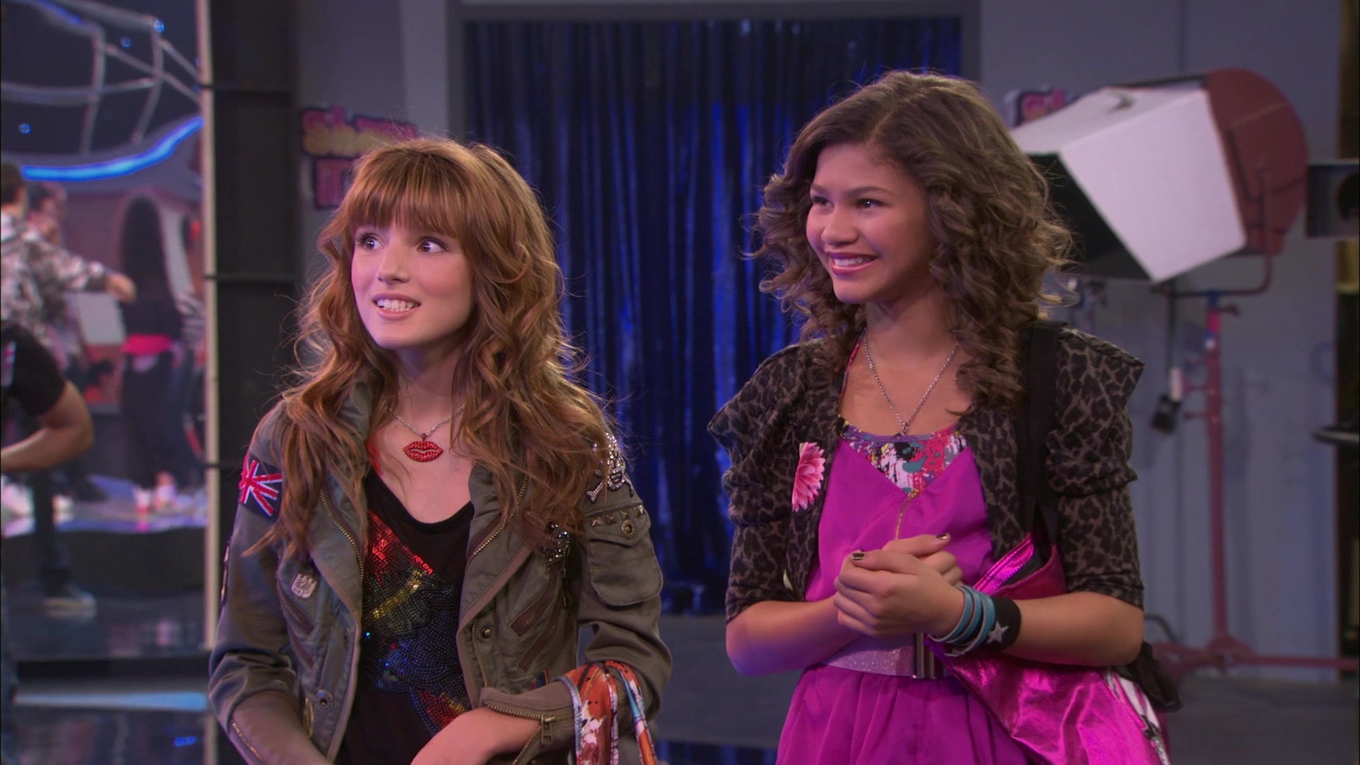 Shake_It_Up_S01E01_1080p_BTD_001447.jpg