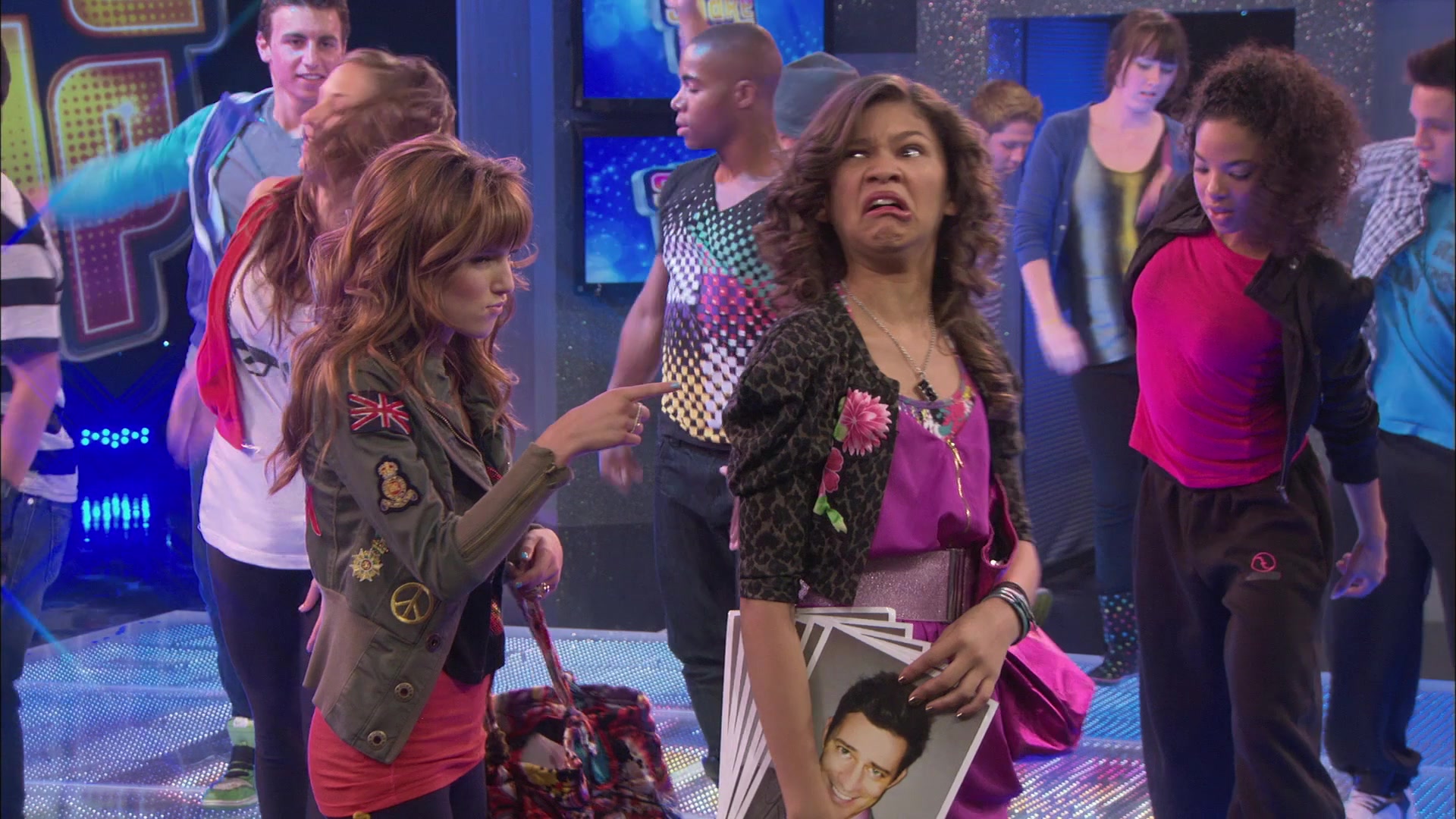 Shake_It_Up_S01E01_1080p_BTD_001512.jpg
