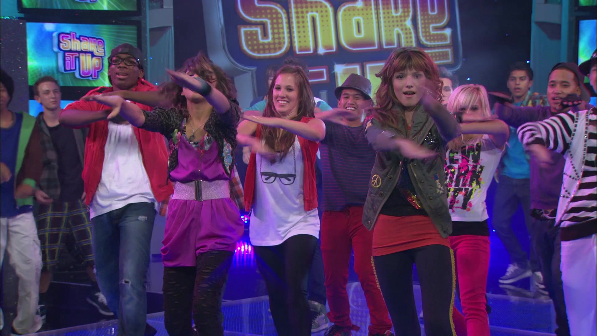 Shake_It_Up_S01E01_1080p_BTD_001548.jpg
