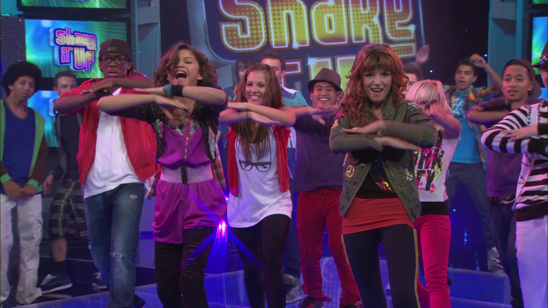 Shake_It_Up_S01E01_1080p_BTD_001549.jpg