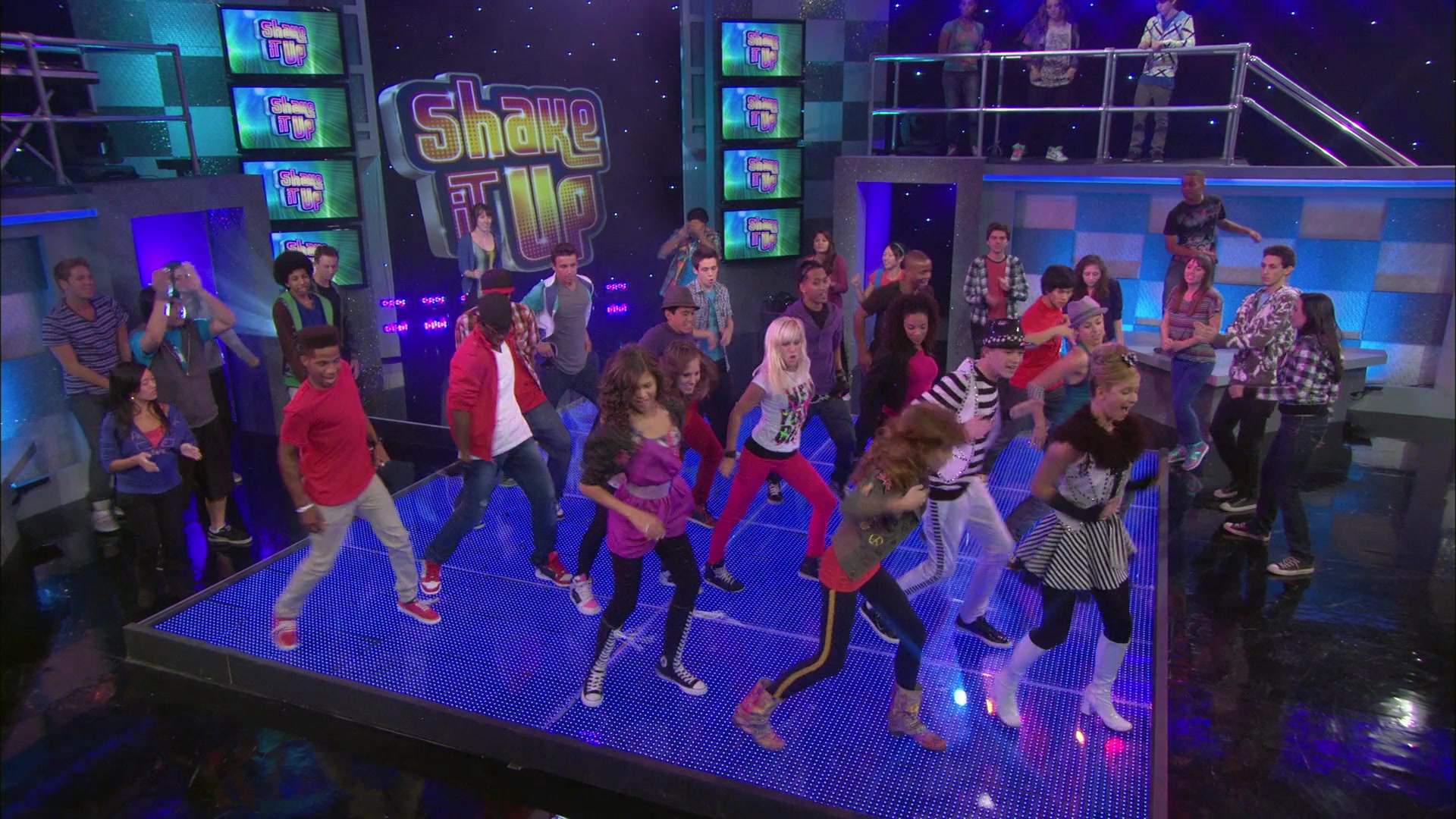 Shake_It_Up_S01E01_1080p_BTD_001558.jpg