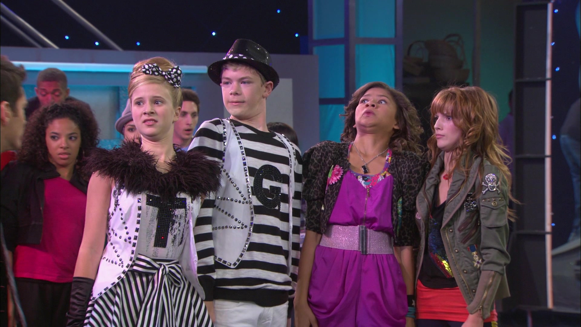 Shake_It_Up_S01E01_1080p_BTD_001621.jpg