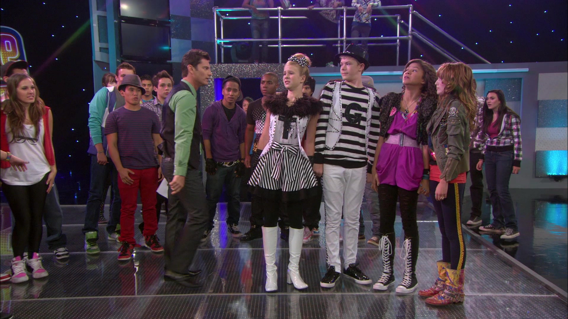 Shake_It_Up_S01E01_1080p_BTD_001624.jpg