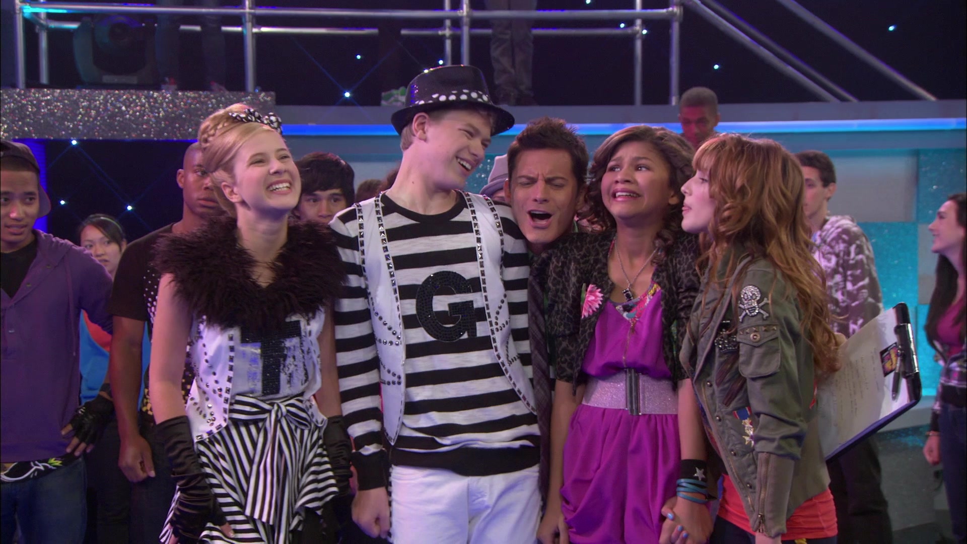 Shake_It_Up_S01E01_1080p_BTD_001645.jpg Shake_It_Up_S01E01_1080p_BTD_001645.jpg
