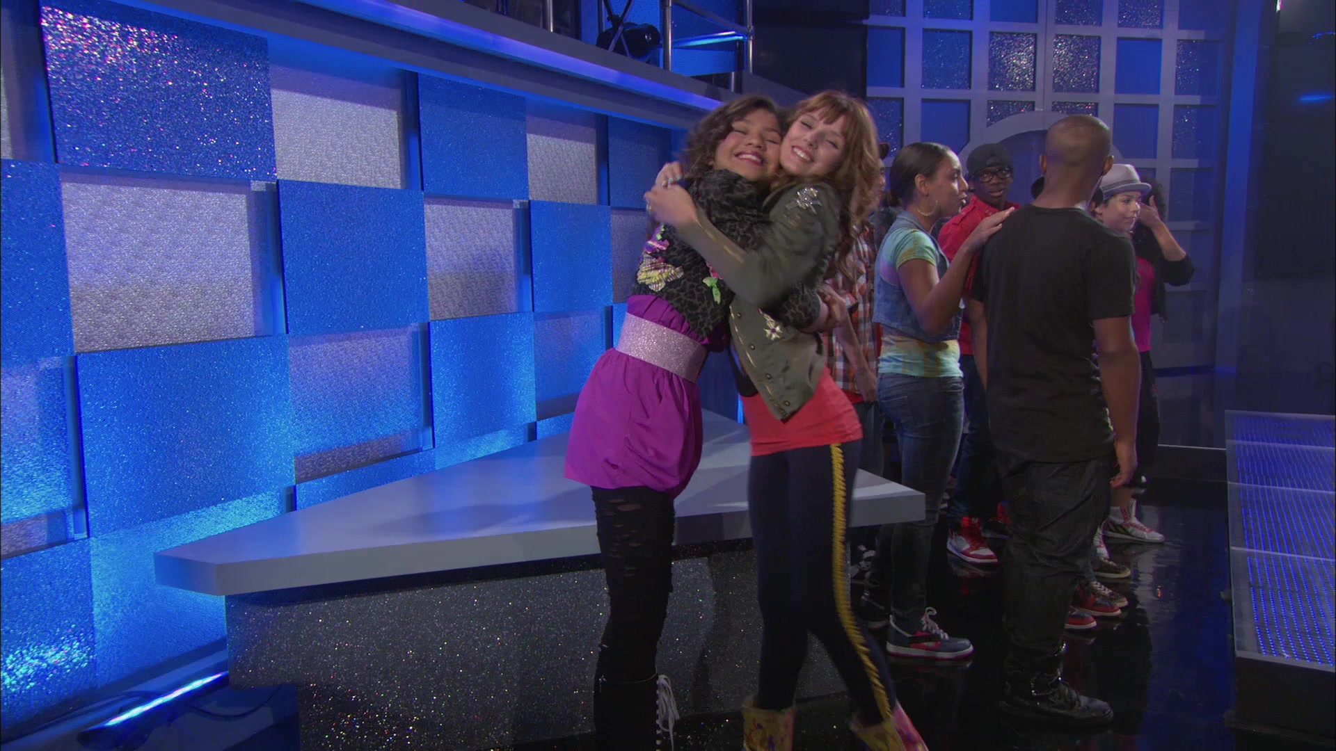 Shake_It_Up_S01E01_1080p_BTD_001724.jpg