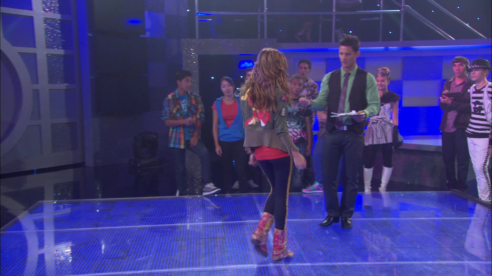 Shake_It_Up_S01E01_1080p_BTD_001878.jpg