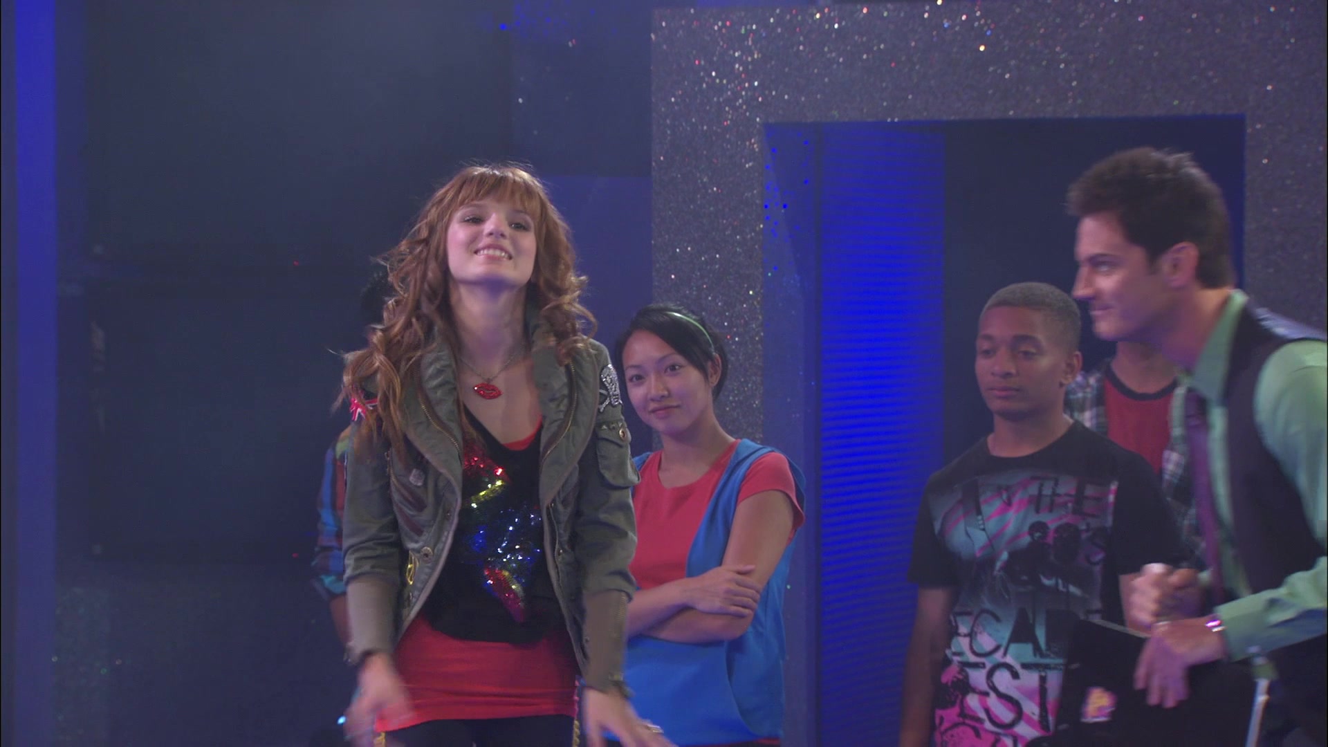 Shake_It_Up_S01E01_1080p_BTD_001898.jpg