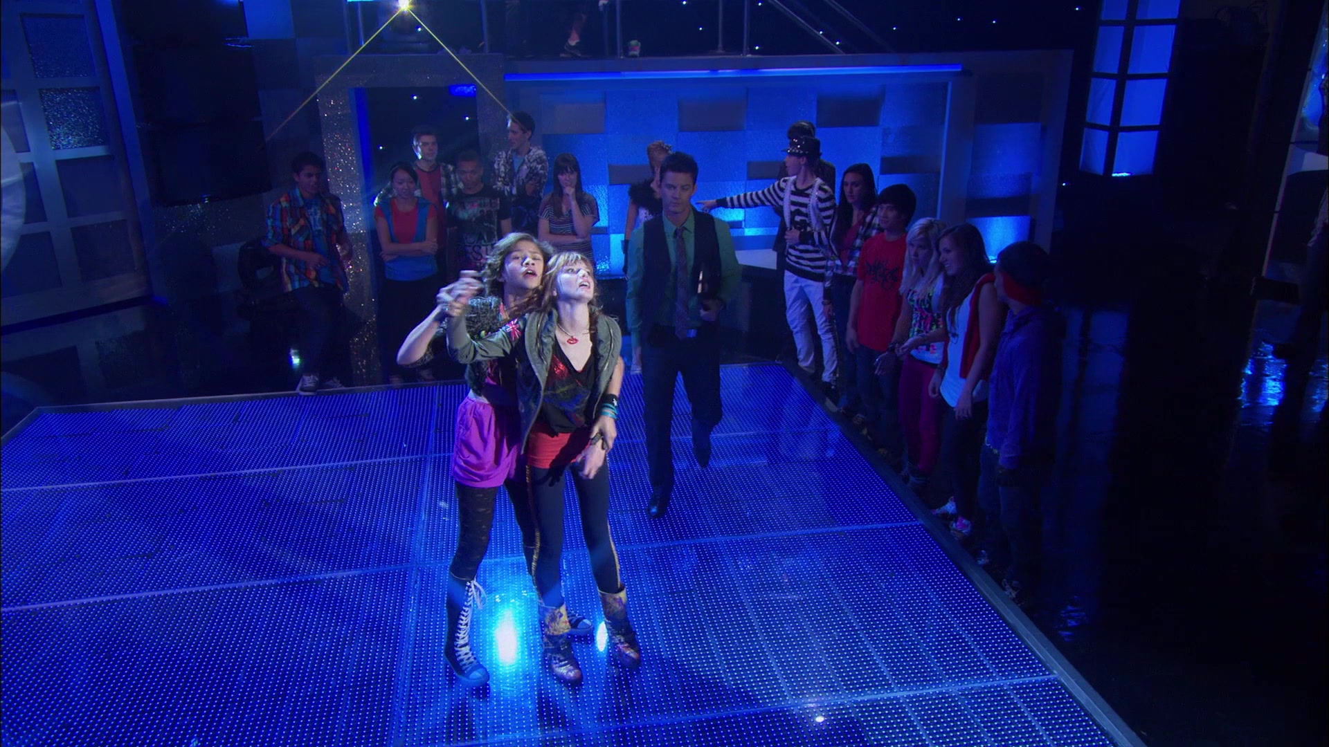 Shake_It_Up_S01E01_1080p_BTD_002057.jpg