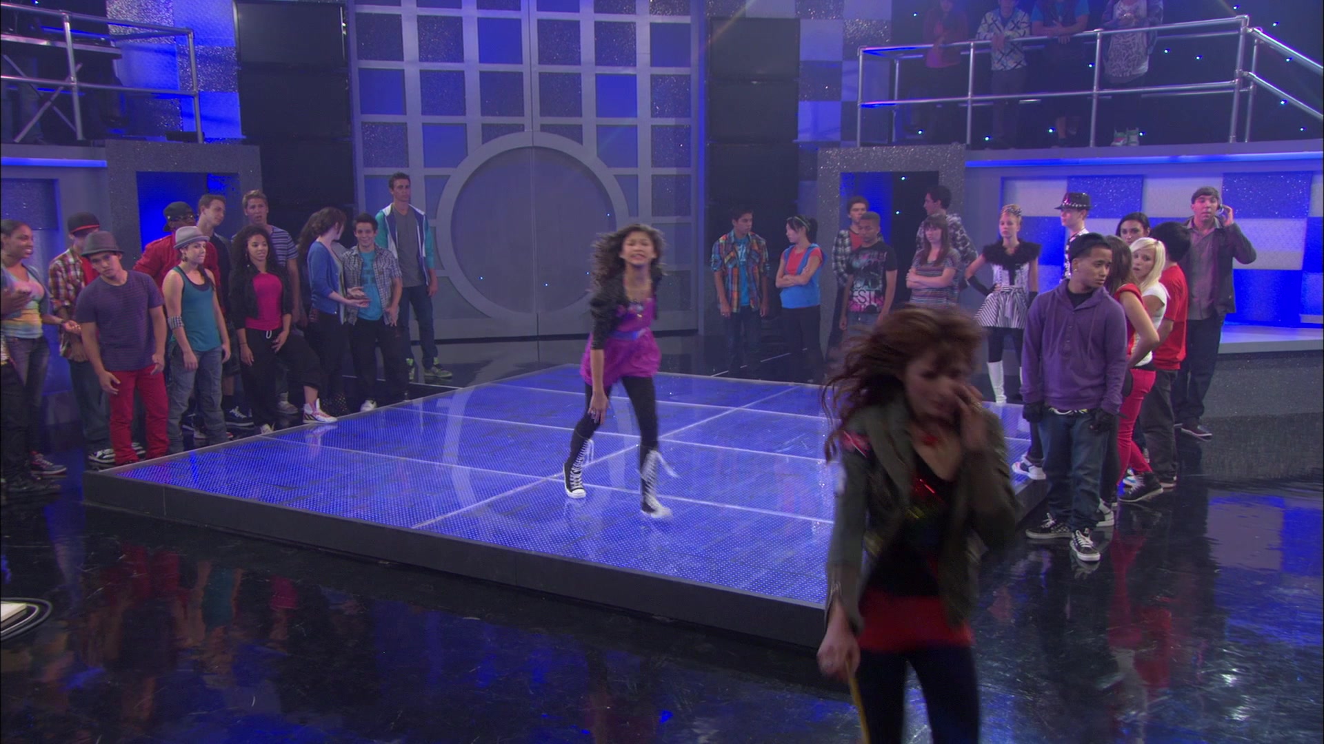 Shake_It_Up_S01E01_1080p_BTD_002102.jpg