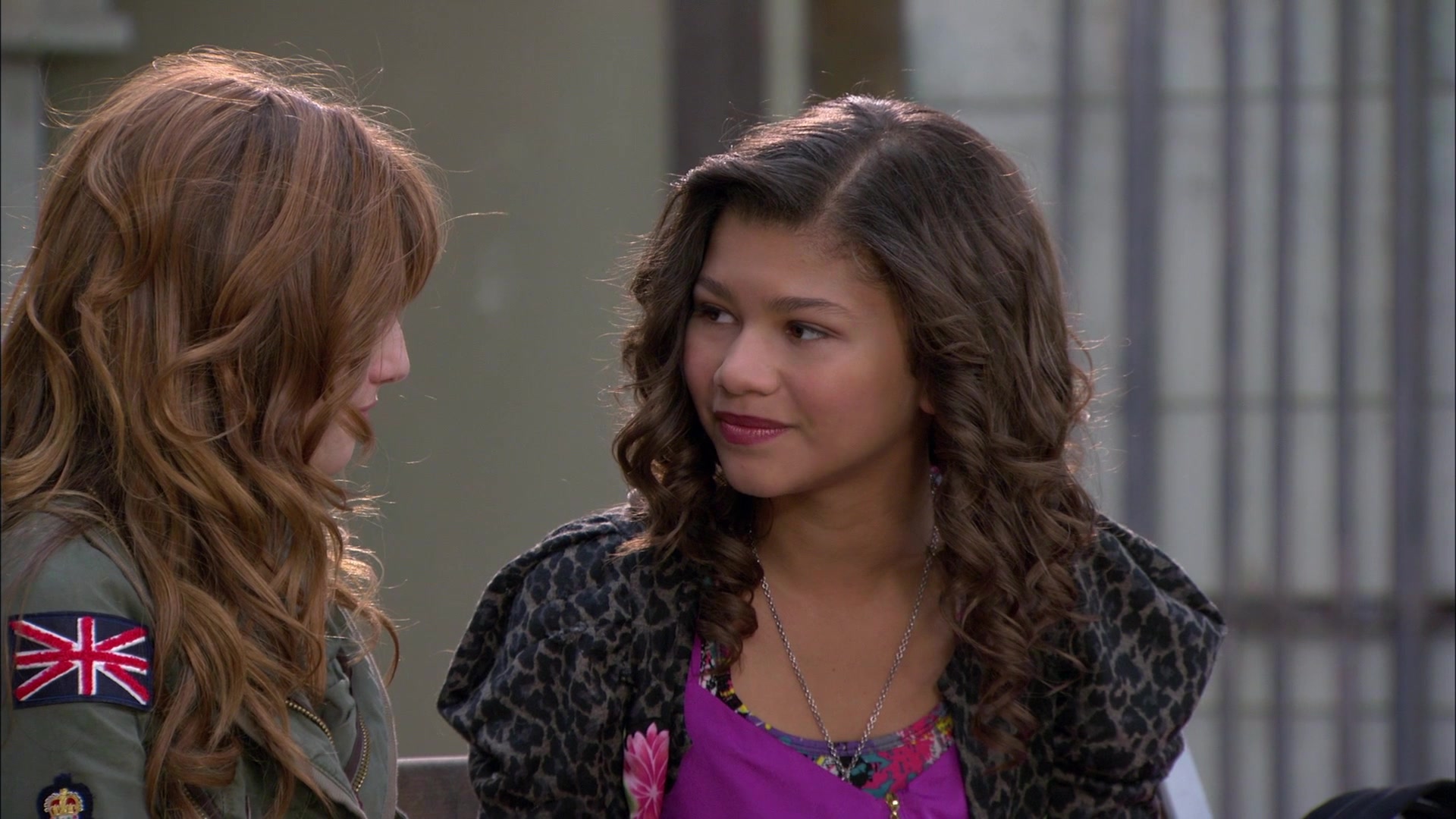 Shake_It_Up_S01E01_1080p_BTD_002304.jpg
