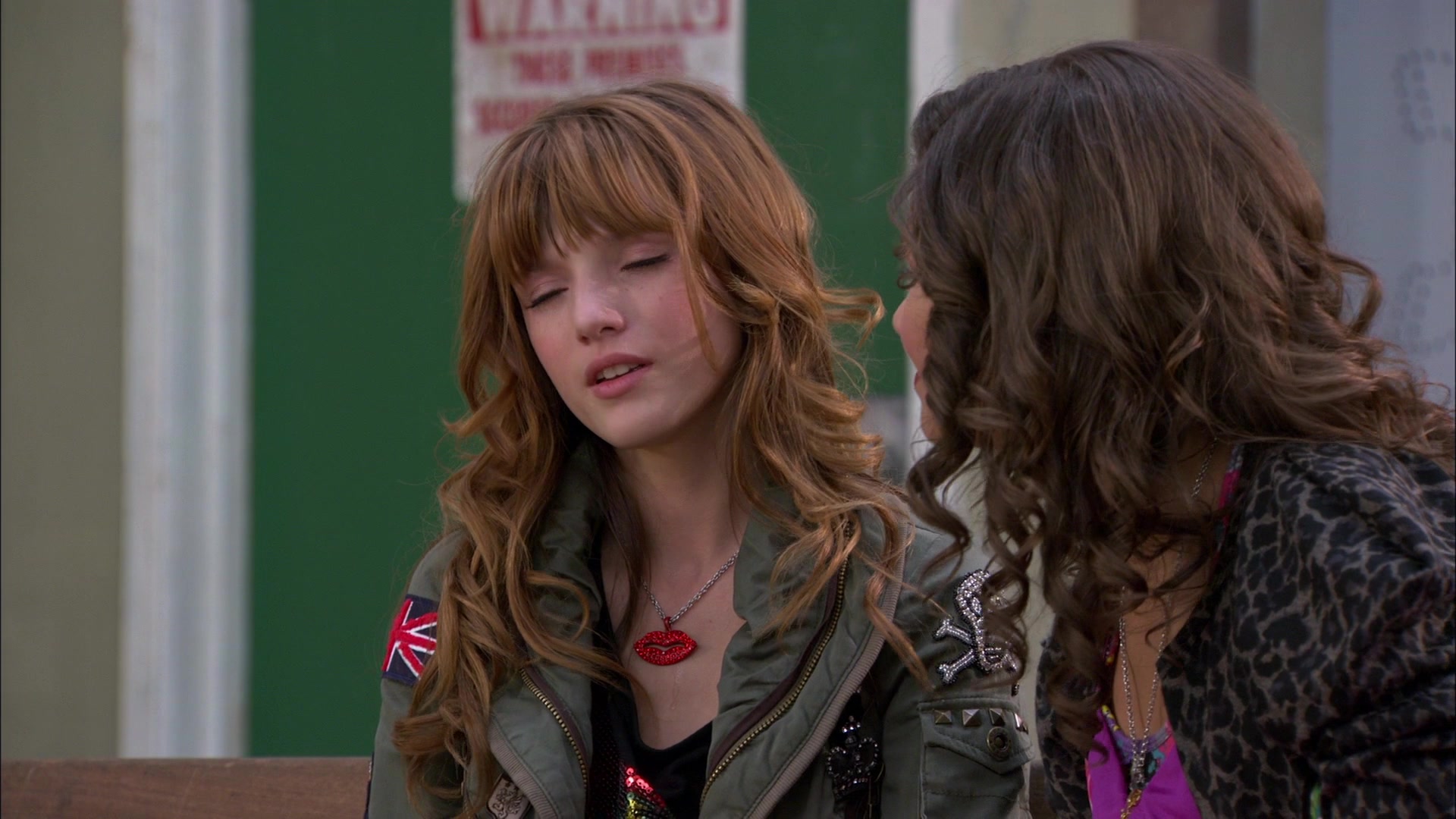 Shake_It_Up_S01E01_1080p_BTD_002311.jpg