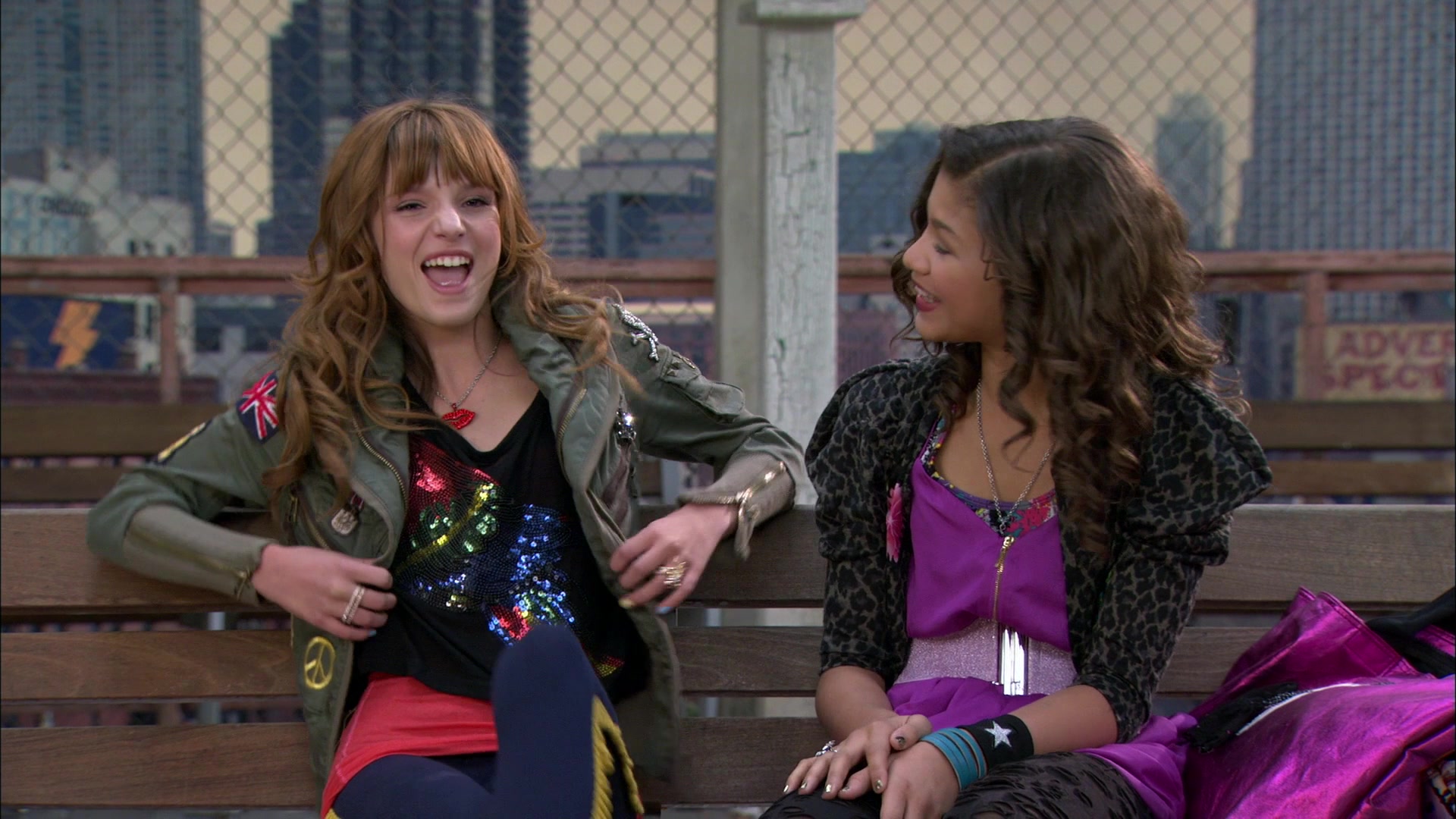 Shake_It_Up_S01E01_1080p_BTD_002322.jpg