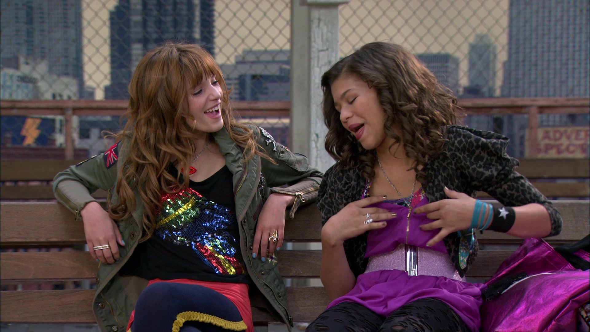 Shake_It_Up_S01E01_1080p_BTD_002327.jpg