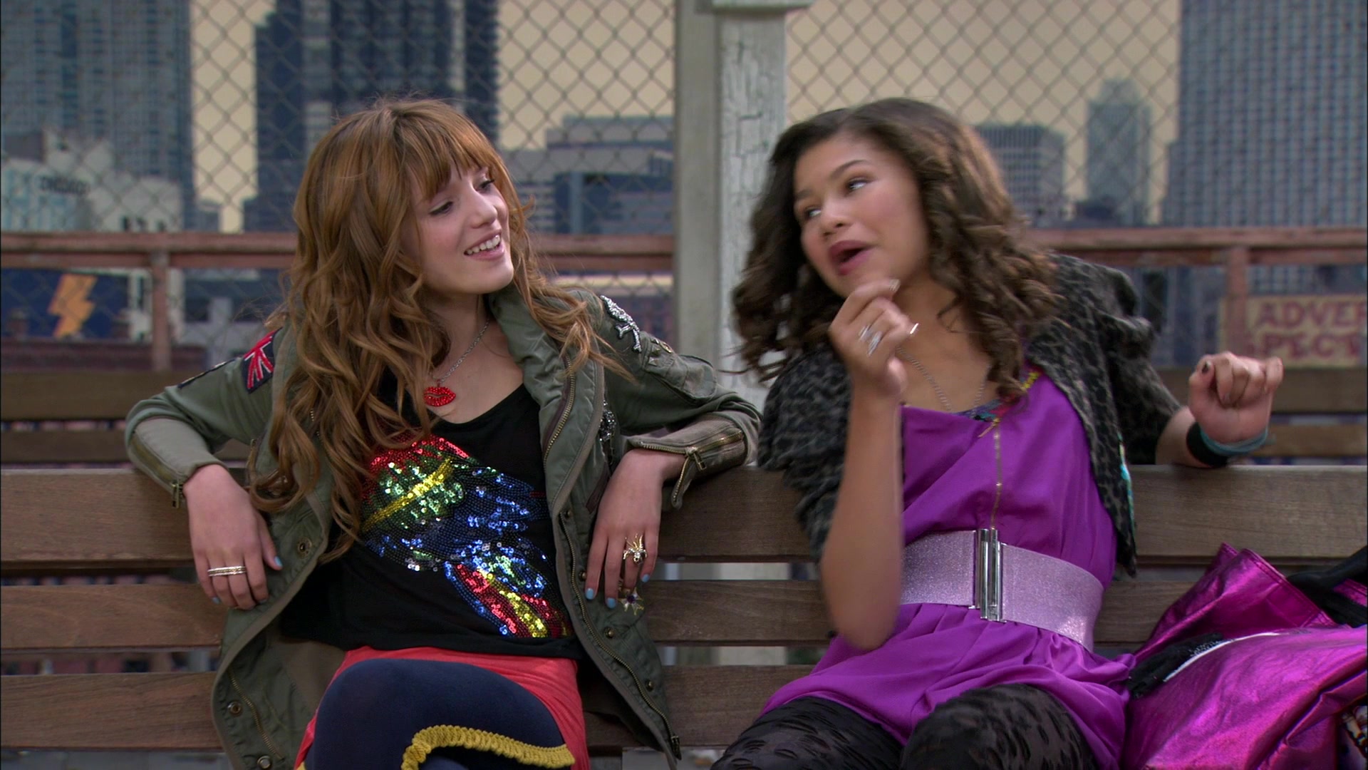 Shake_It_Up_S01E01_1080p_BTD_002330.jpg