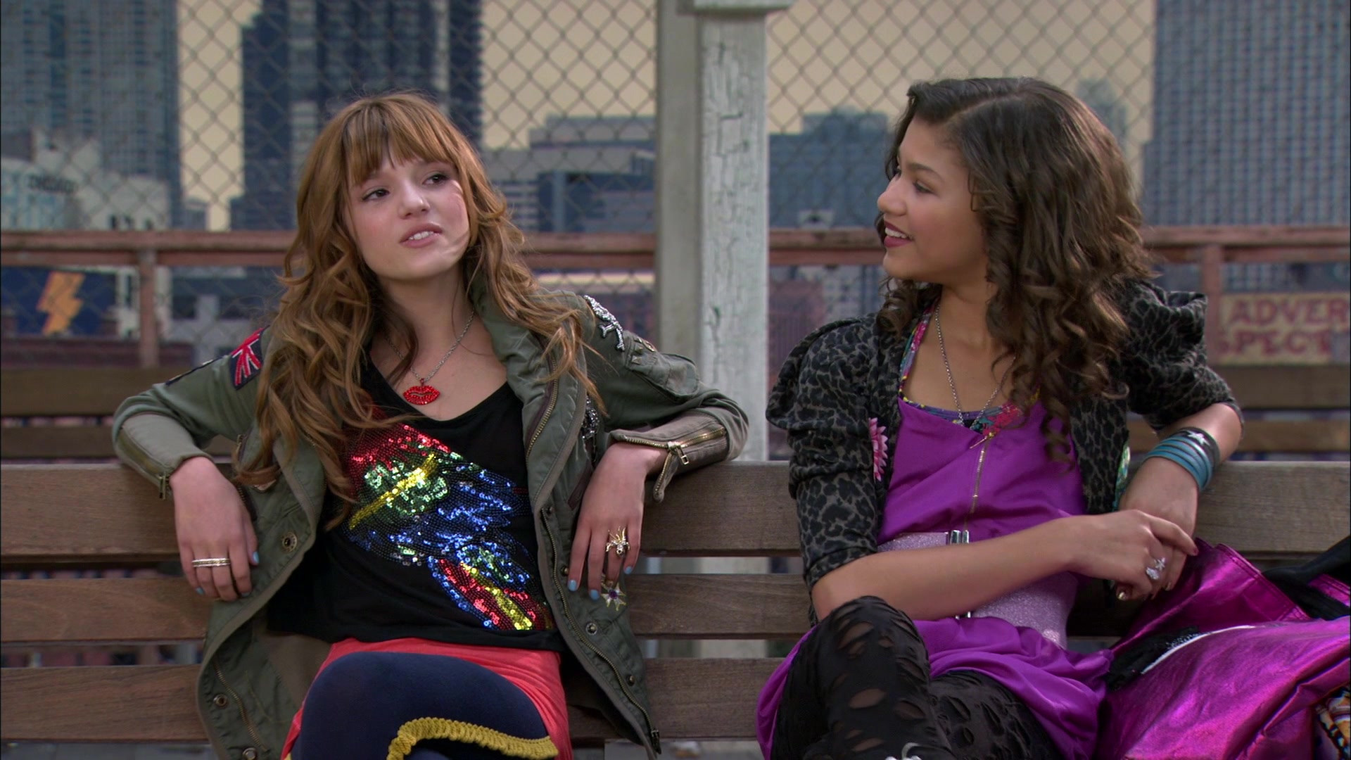 Shake_It_Up_S01E01_1080p_BTD_002334.jpg Shake_It_Up_S01E01_1080p_BTD_002334.jpg