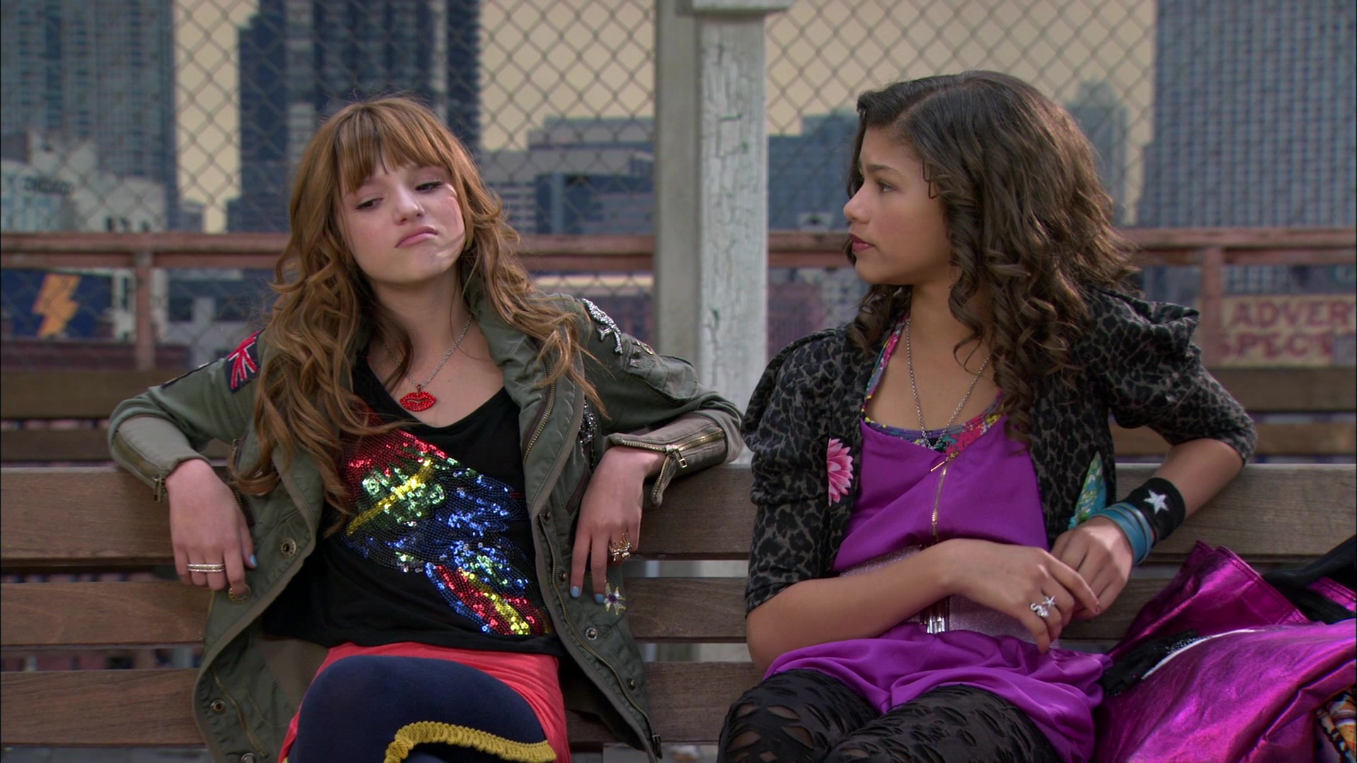 Shake_It_Up_S01E01_1080p_BTD_002337.jpg