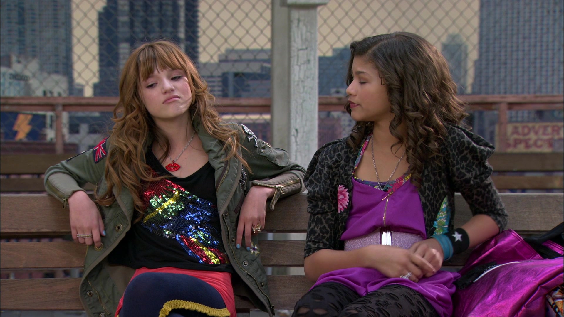 Shake_It_Up_S01E01_1080p_BTD_002338.jpg