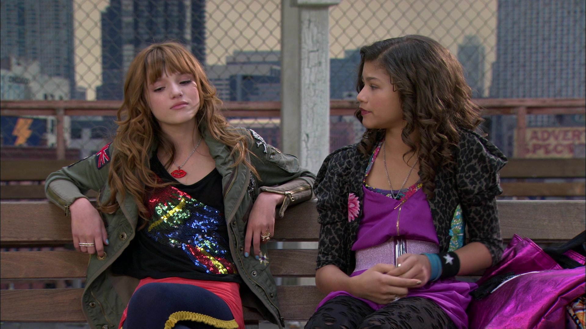 Shake_It_Up_S01E01_1080p_BTD_002339.jpg