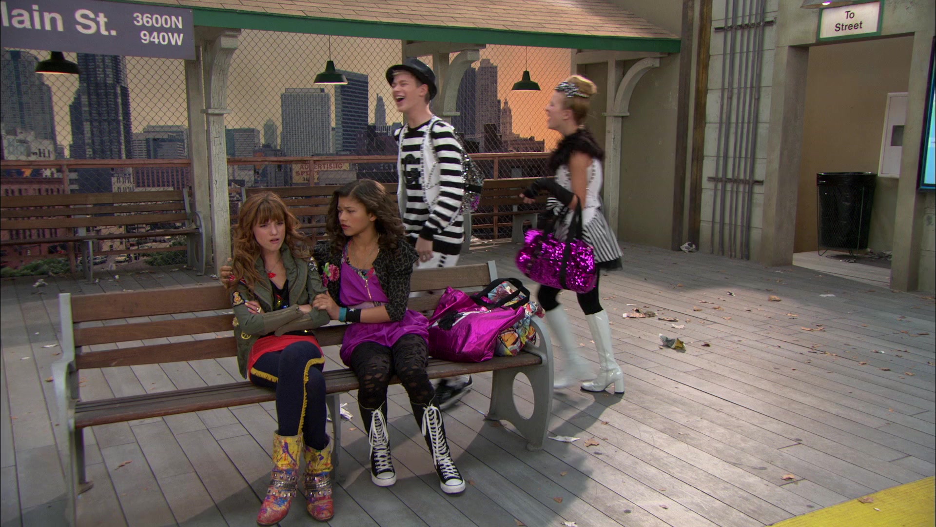 Shake_It_Up_S01E01_1080p_BTD_002389.jpg Shake_It_Up_S01E01_1080p_BTD_002389.jpg
