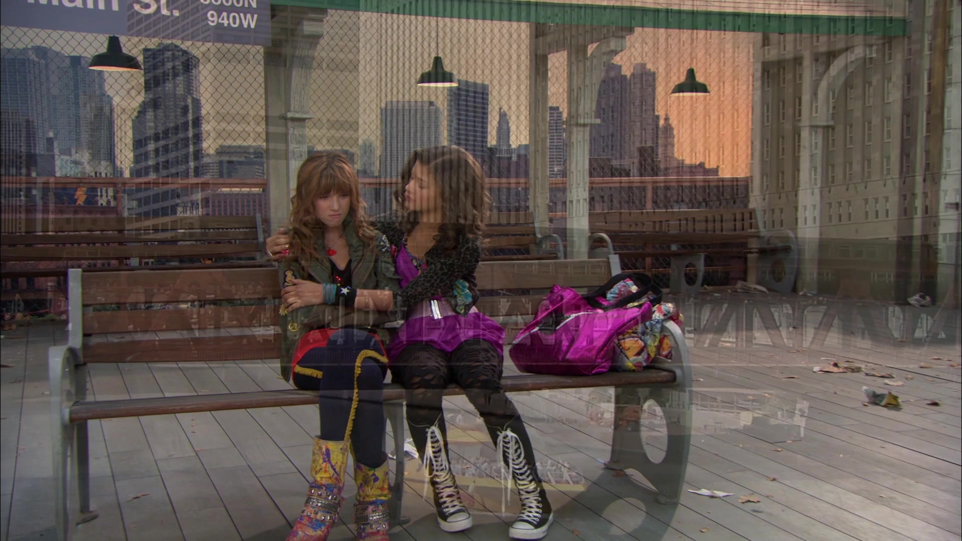 Shake_It_Up_S01E01_1080p_BTD_002396.jpg