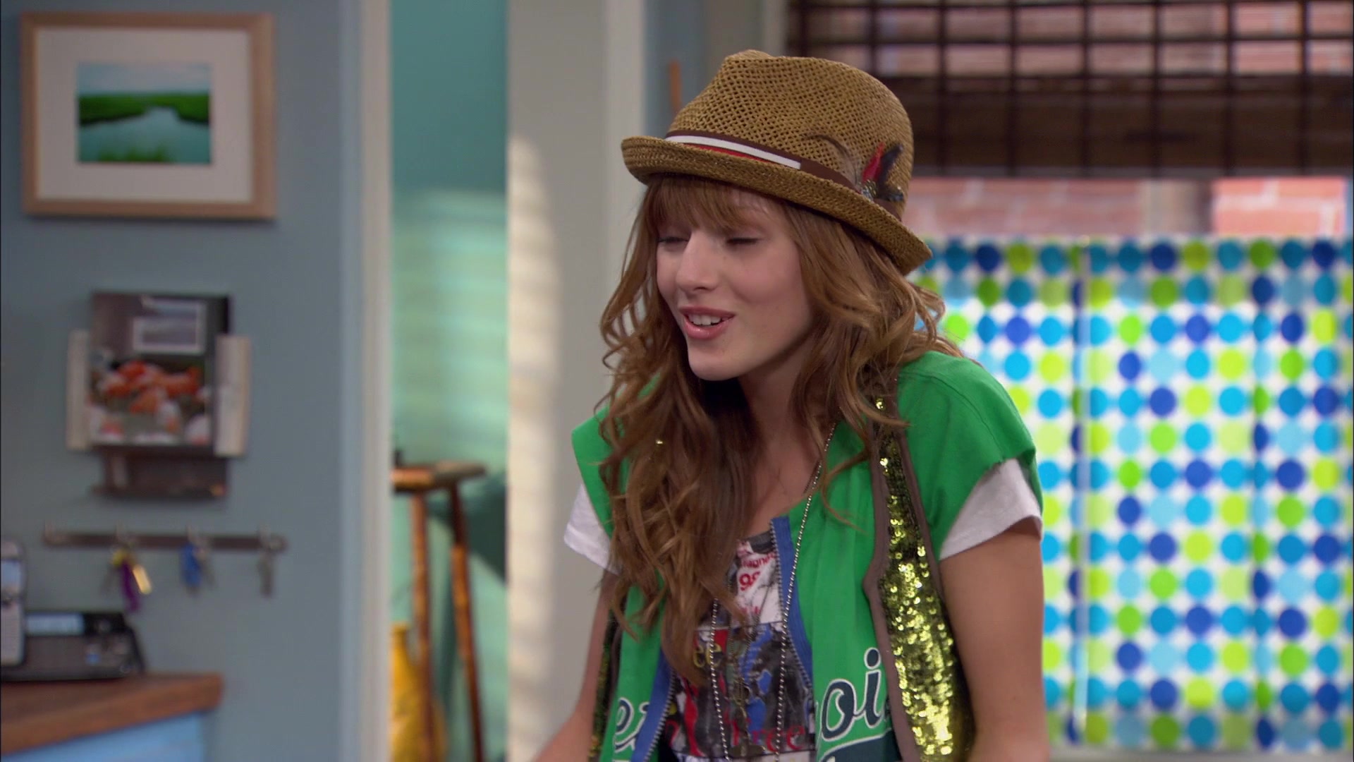 Shake_It_Up_S01E01_1080p_BTD_002434.jpg