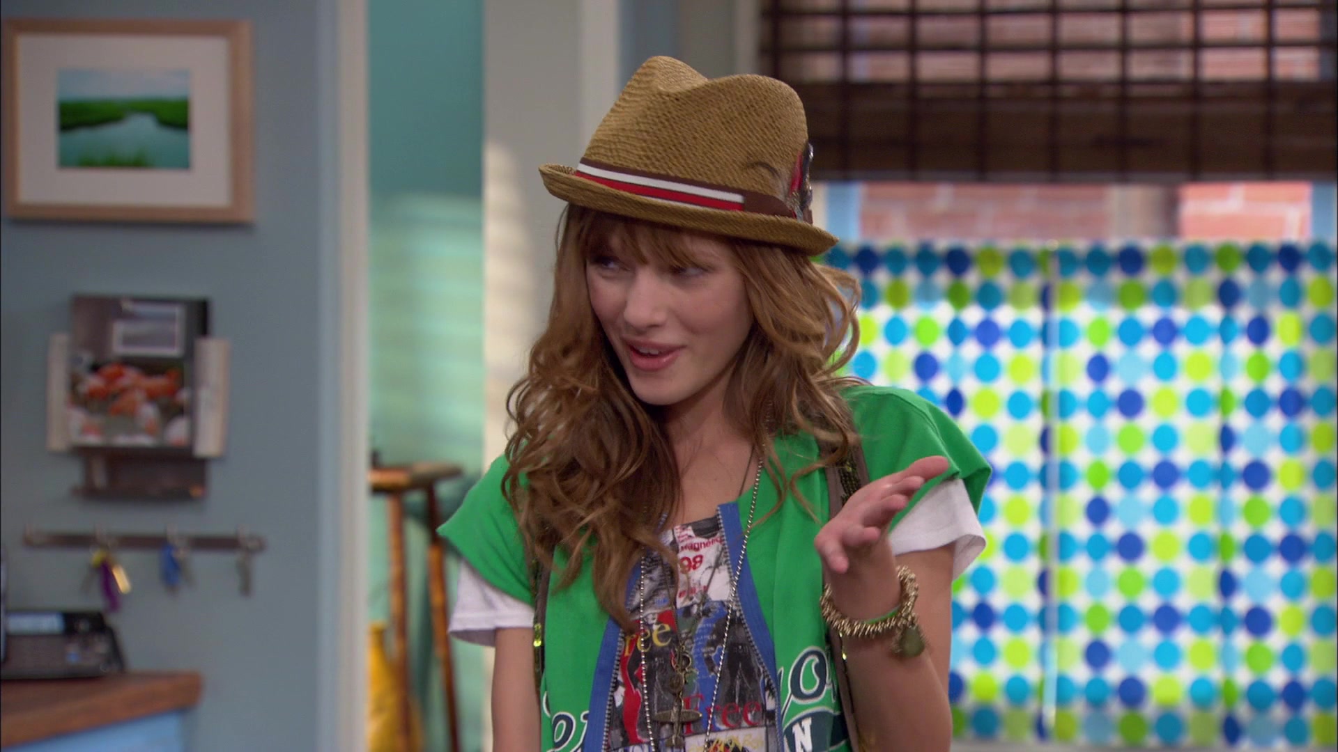 Shake_It_Up_S01E01_1080p_BTD_002436.jpg