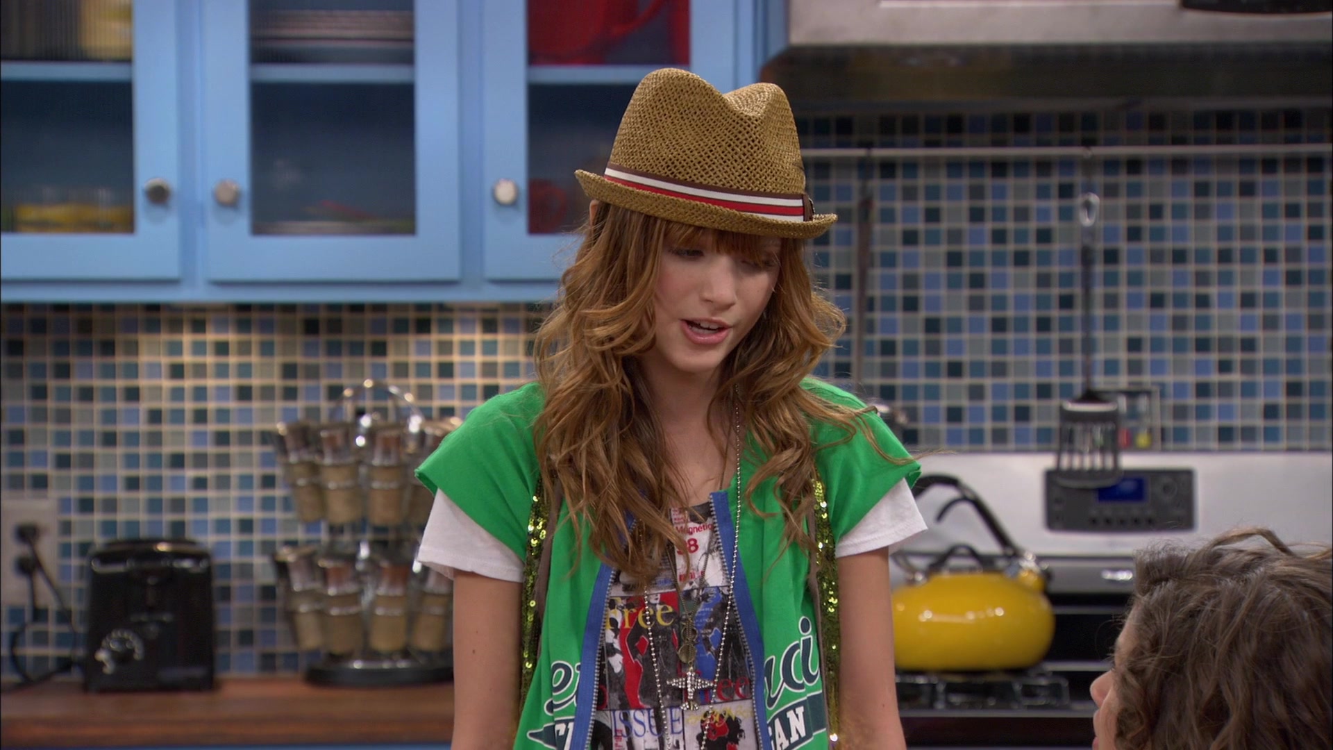 Shake_It_Up_S01E01_1080p_BTD_002456.jpg