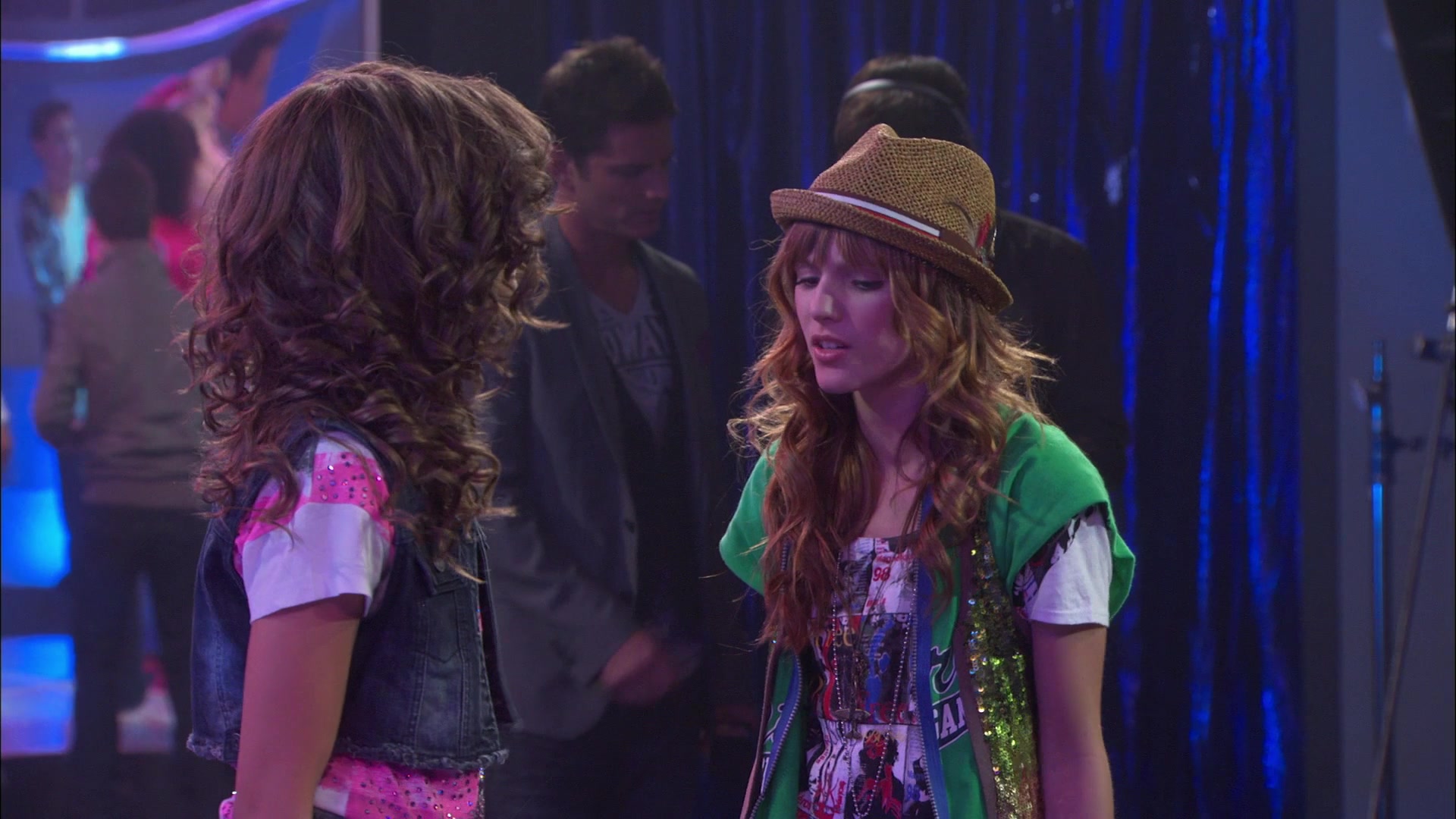 Shake_It_Up_S01E01_1080p_BTD_002635.jpg Shake_It_Up_S01E01_1080p_BTD_002635.jpg