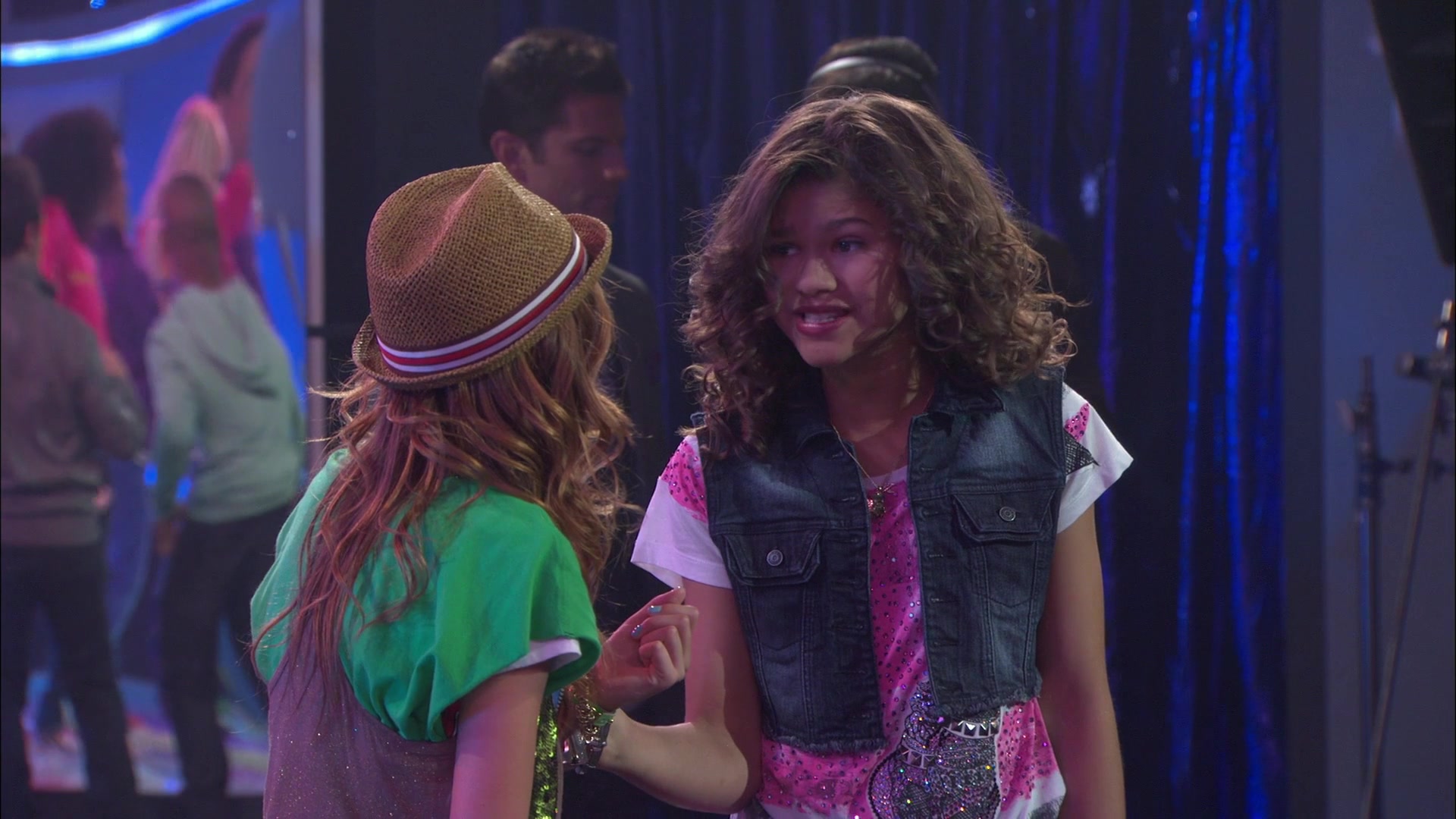 Shake_It_Up_S01E01_1080p_BTD_002654.jpg Shake_It_Up_S01E01_1080p_BTD_002654.jpg