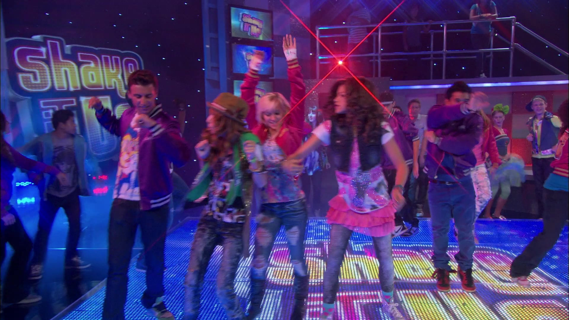 Shake_It_Up_S01E01_1080p_BTD_002673.jpg