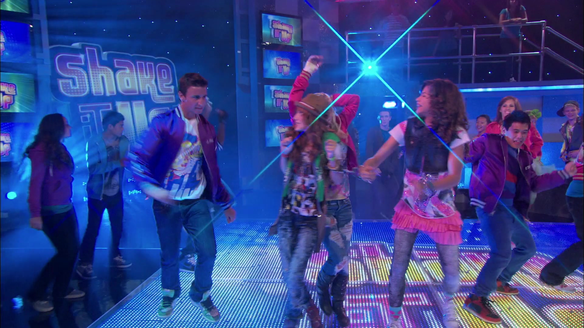 Shake_It_Up_S01E01_1080p_BTD_002674.jpg Shake_It_Up_S01E01_1080p_BTD_002674.jpg