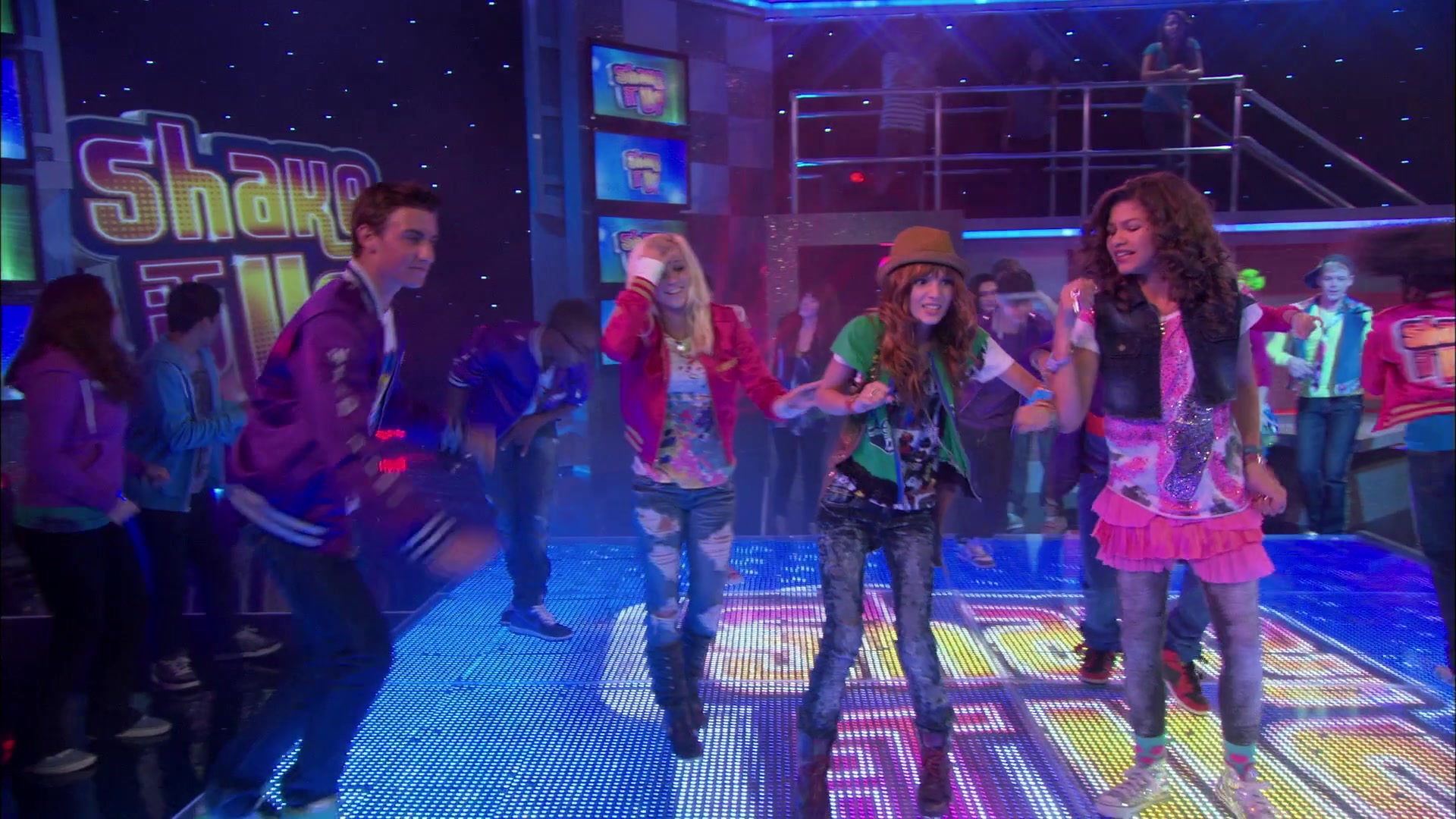 Shake_It_Up_S01E01_1080p_BTD_002676.jpg Shake_It_Up_S01E01_1080p_BTD_002676.jpg