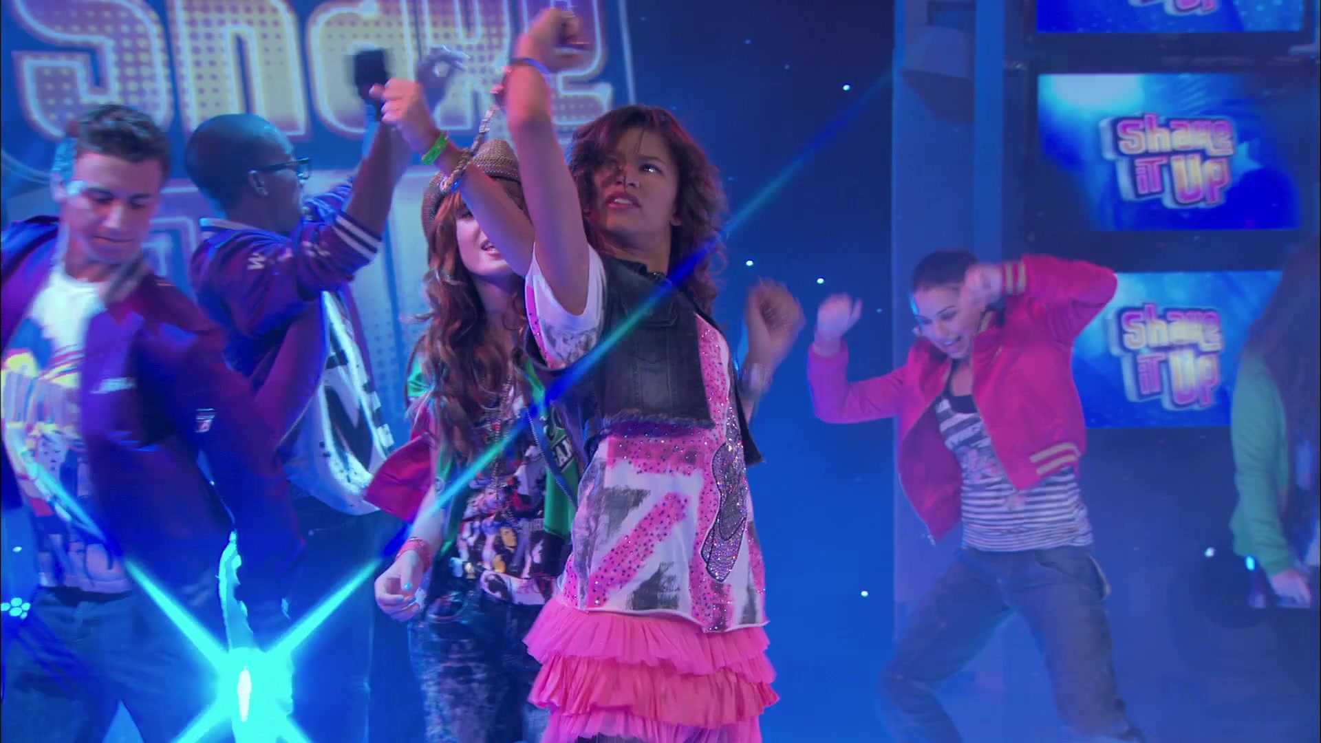 Shake_It_Up_S01E01_1080p_BTD_002683.jpg Shake_It_Up_S01E01_1080p_BTD_002683.jpg