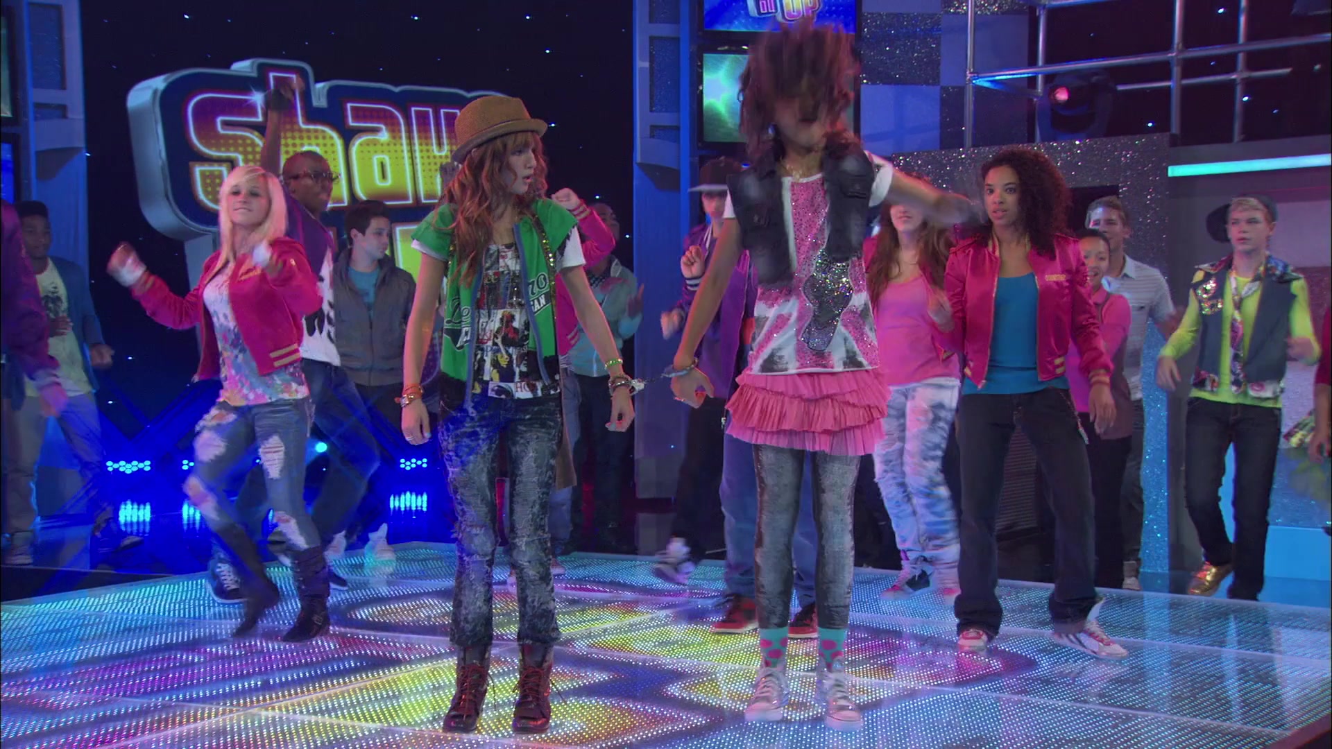 Shake_It_Up_S01E01_1080p_BTD_002731.jpg