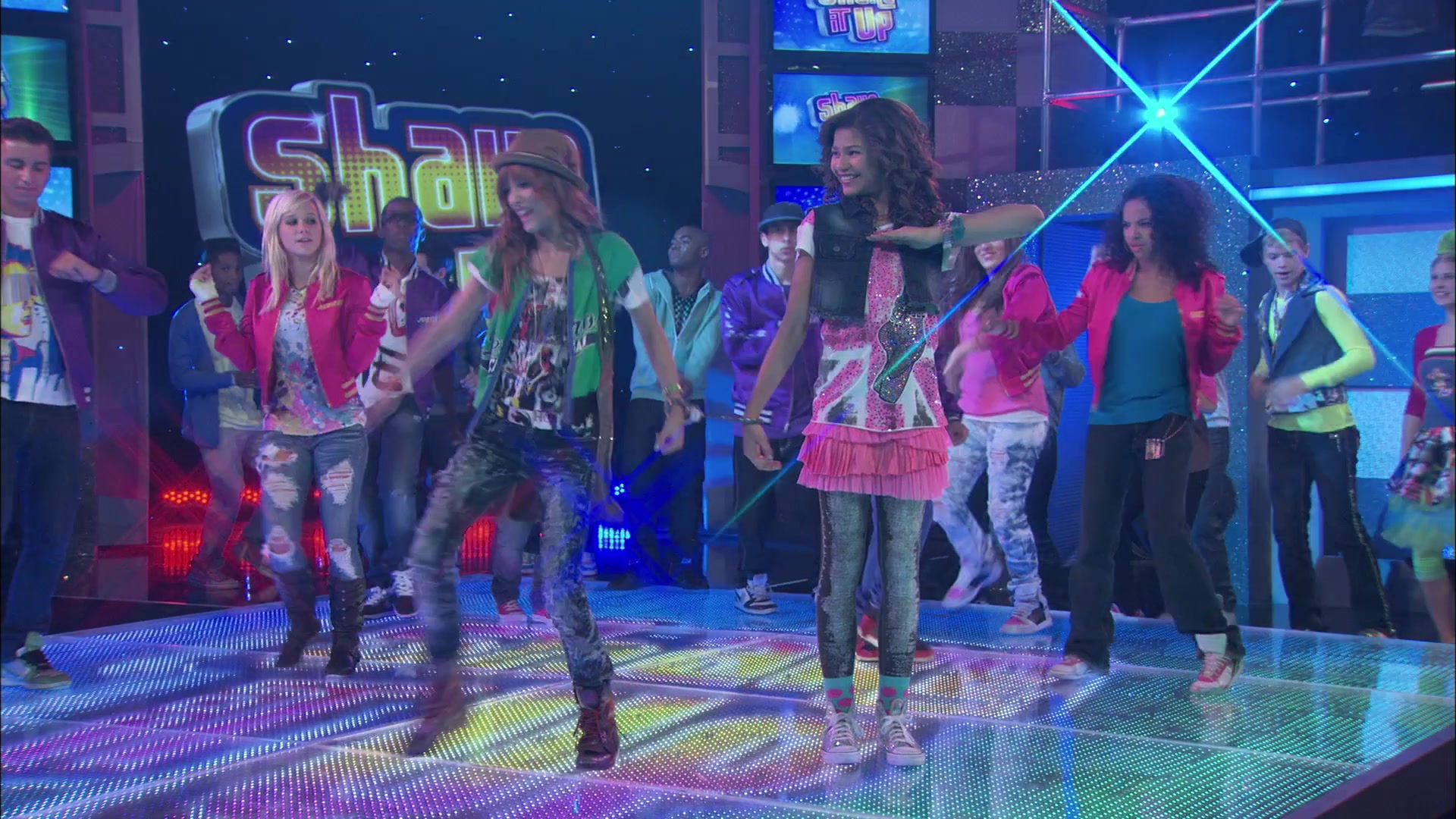 Shake_It_Up_S01E01_1080p_BTD_002736.jpg
