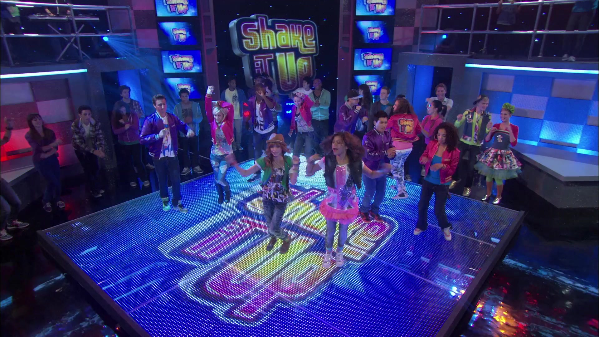 Shake_It_Up_S01E01_1080p_BTD_002742.jpg