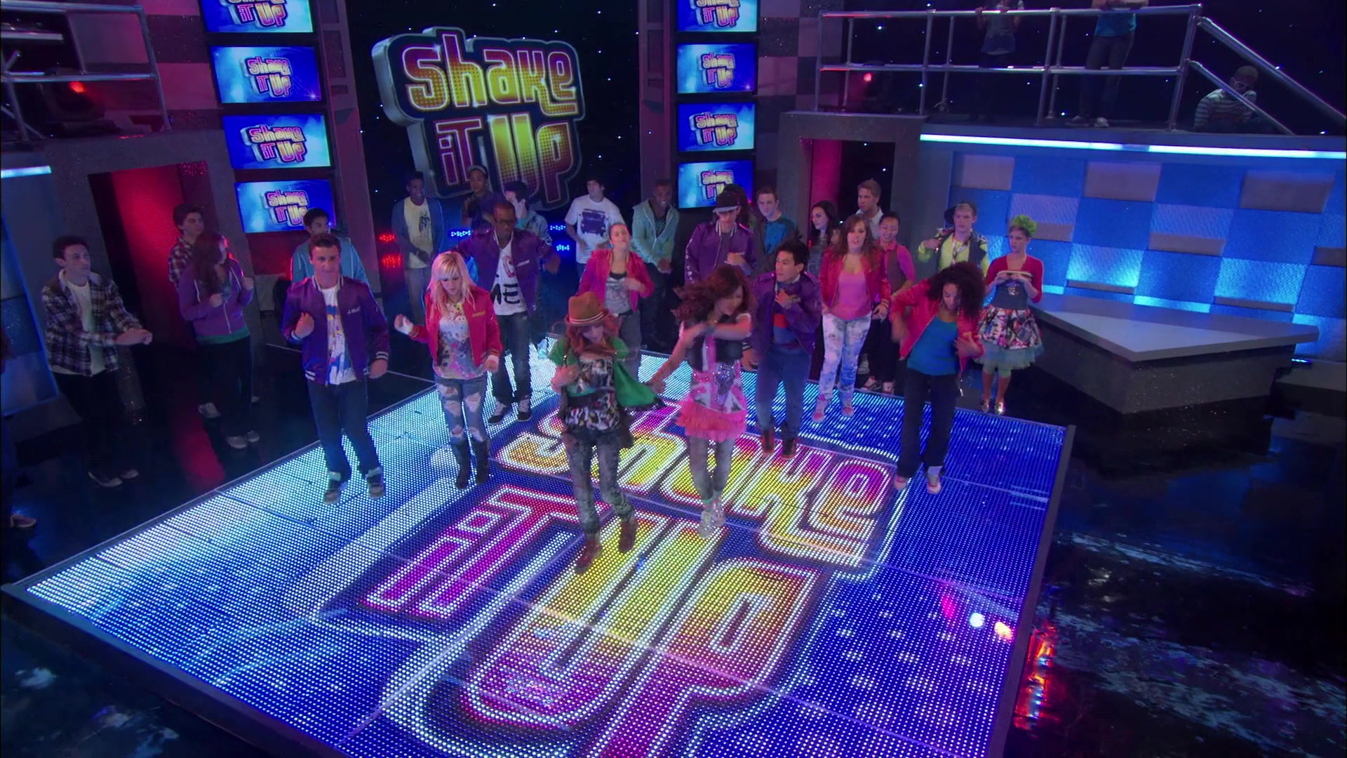 Shake_It_Up_S01E01_1080p_BTD_002762.jpg