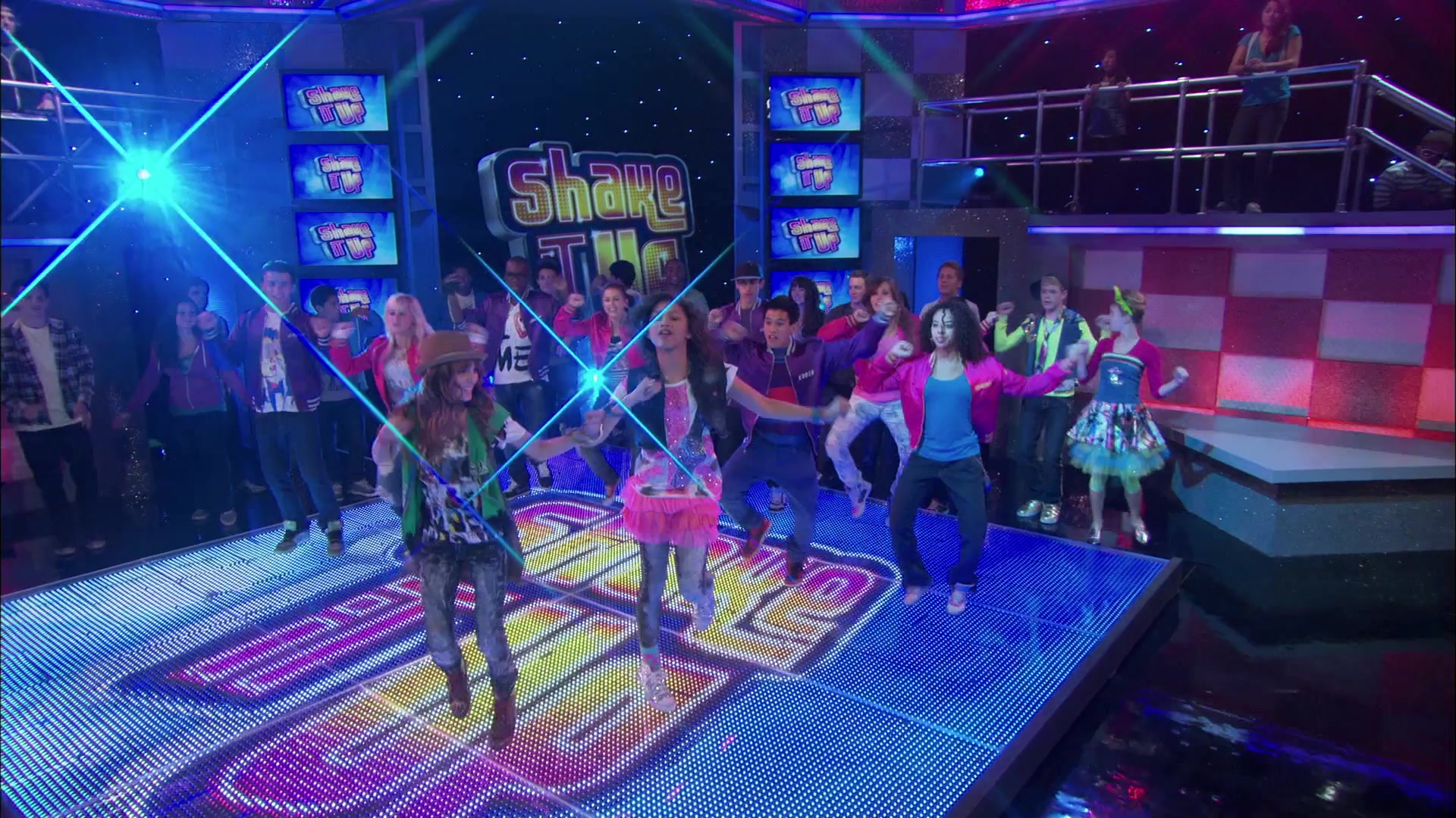 Shake_It_Up_S01E01_1080p_BTD_002776.jpg