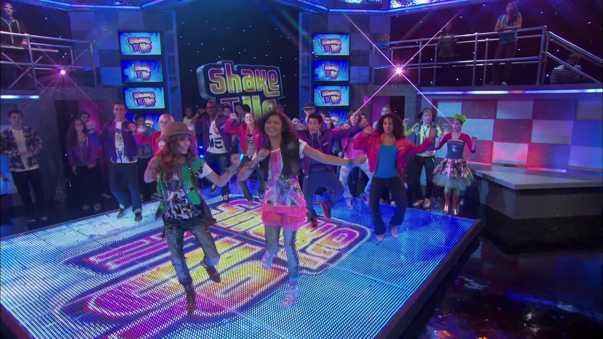 Shake_It_Up_S01E01_1080p_BTD_002777.jpg