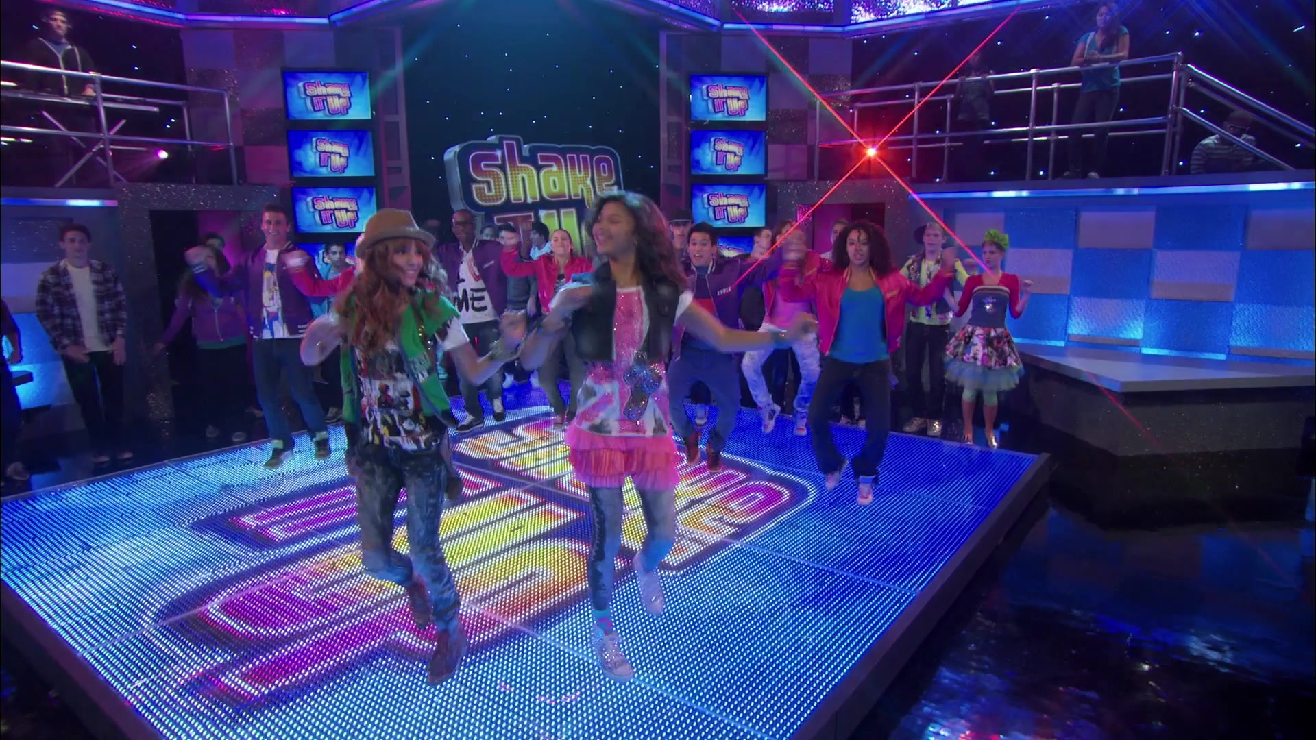 Shake_It_Up_S01E01_1080p_BTD_002778.jpg