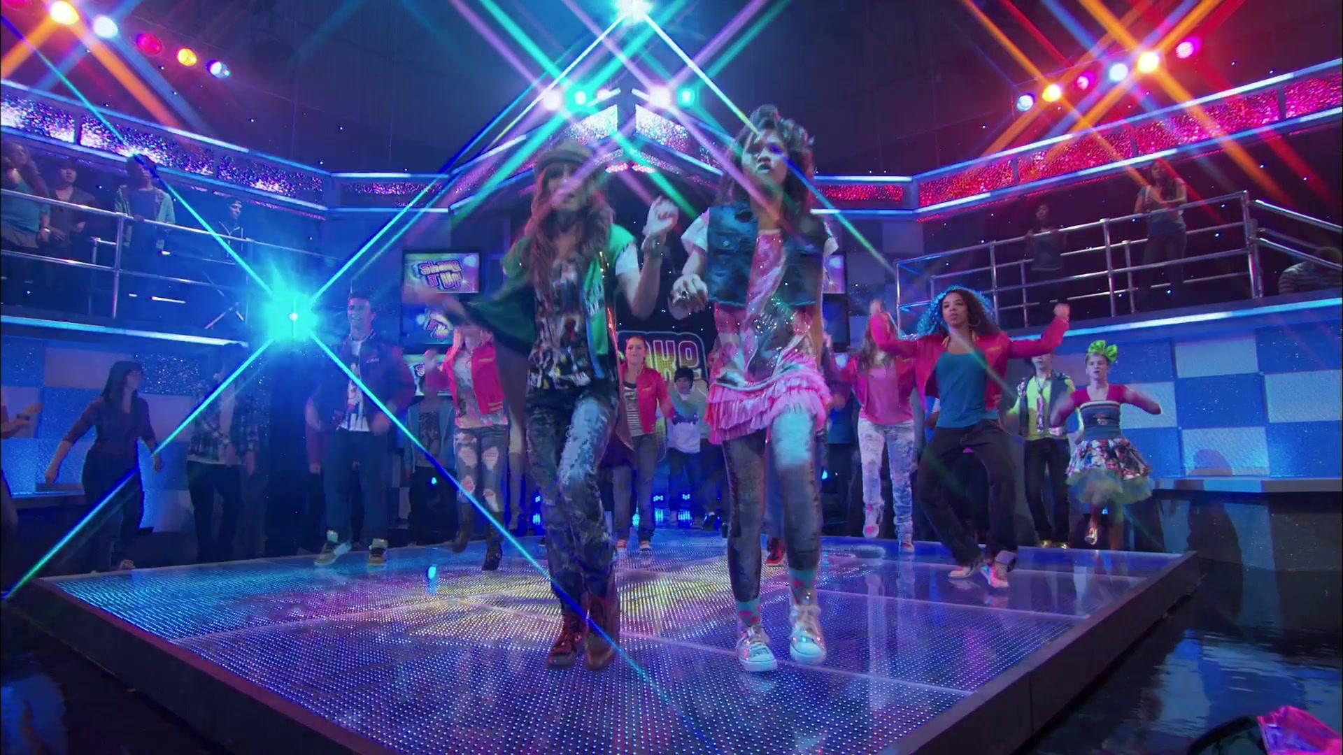 Shake_It_Up_S01E01_1080p_BTD_002831.jpg