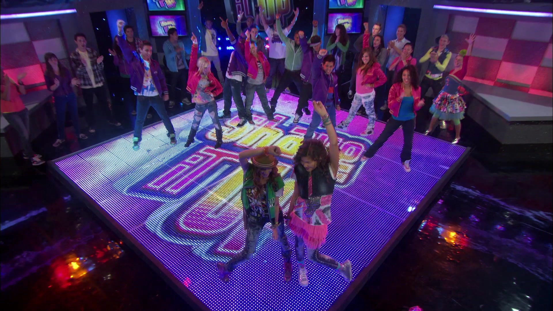 Shake_It_Up_S01E01_1080p_BTD_002846.jpg Shake_It_Up_S01E01_1080p_BTD_002846.jpg