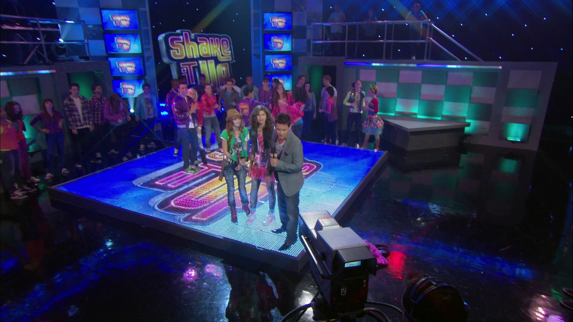 Shake_It_Up_S01E01_1080p_BTD_002856.jpg Shake_It_Up_S01E01_1080p_BTD_002856.jpg