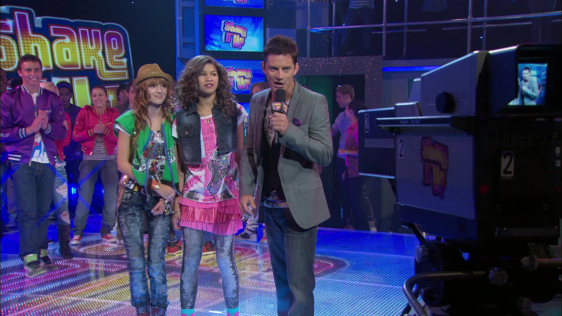 Shake_It_Up_S01E01_1080p_BTD_002857.jpg Shake_It_Up_S01E01_1080p_BTD_002857.jpg