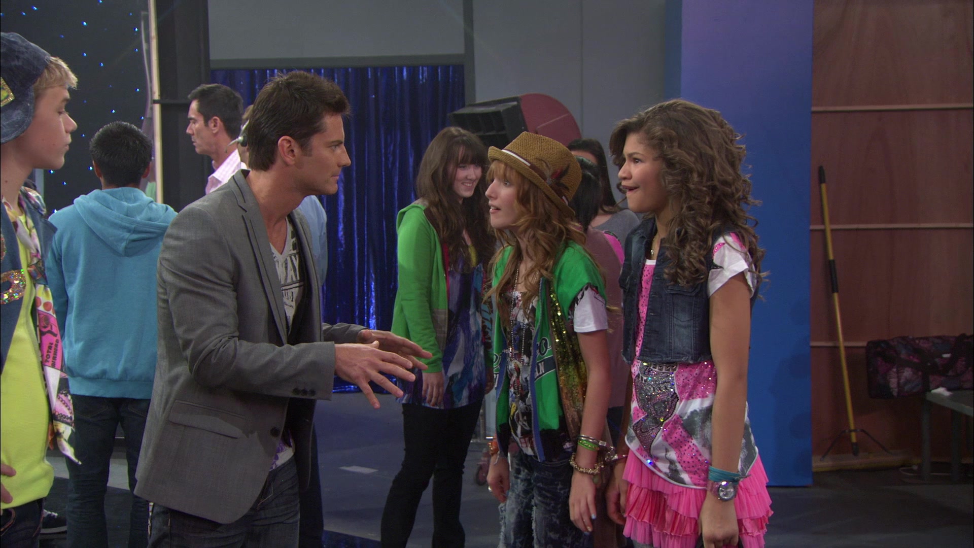 Shake_It_Up_S01E01_1080p_BTD_002995.jpg Shake_It_Up_S01E01_1080p_BTD_002995.jpg