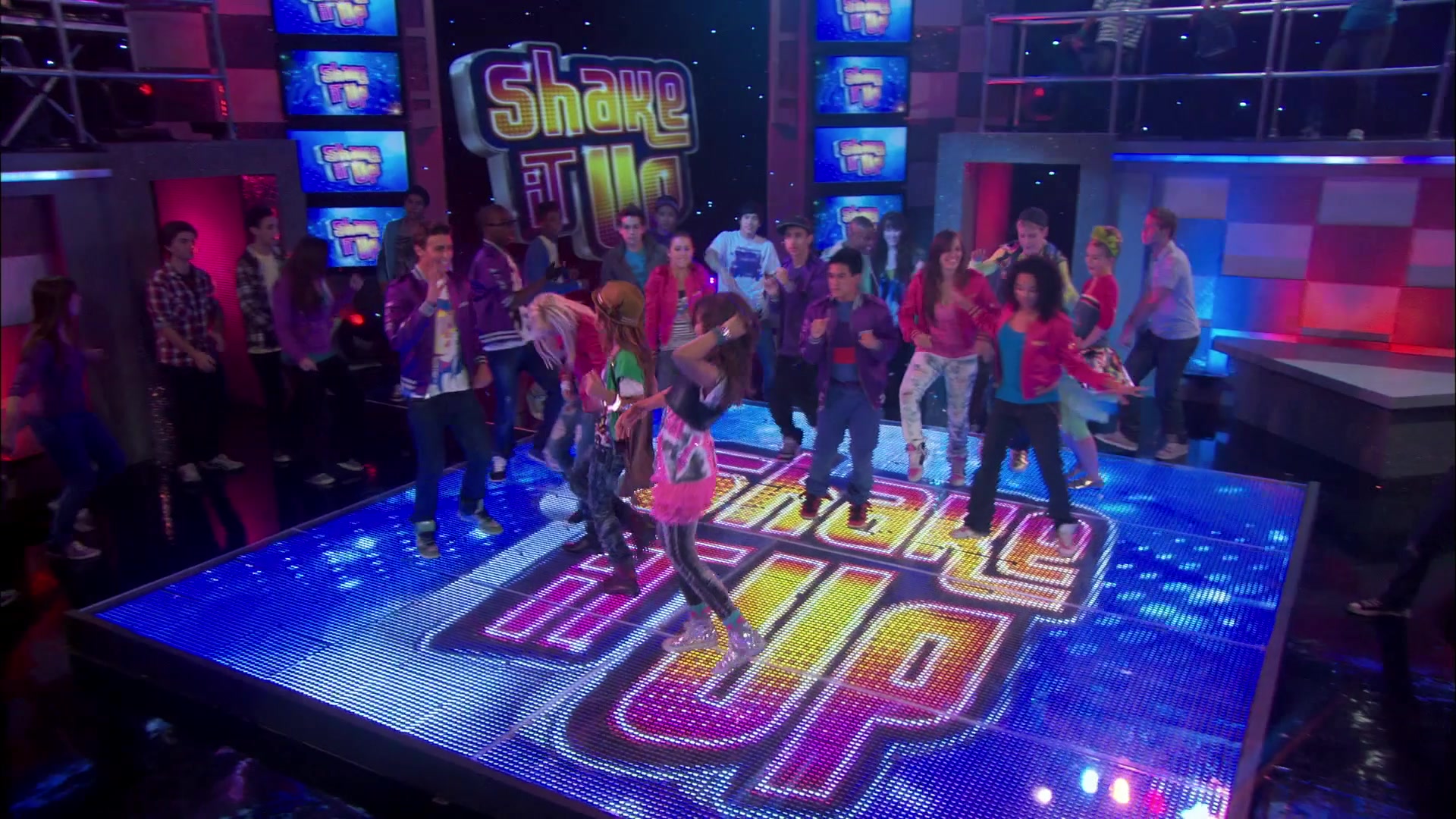 Shake_It_Up_S01E01_1080p_BTD_003052.jpg