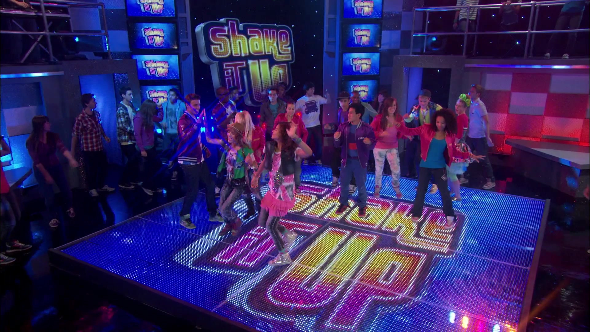 Shake_It_Up_S01E01_1080p_BTD_003053.jpg