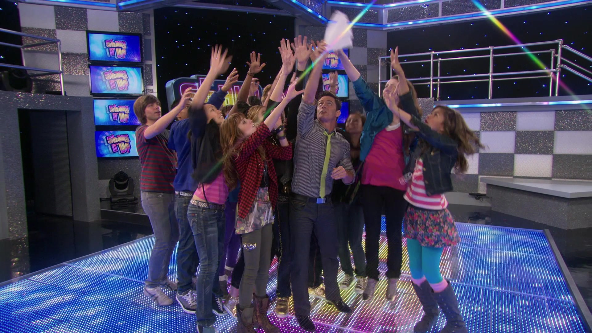 Shake_It_Up_S01E02_1080p_BTD_000077.jpg