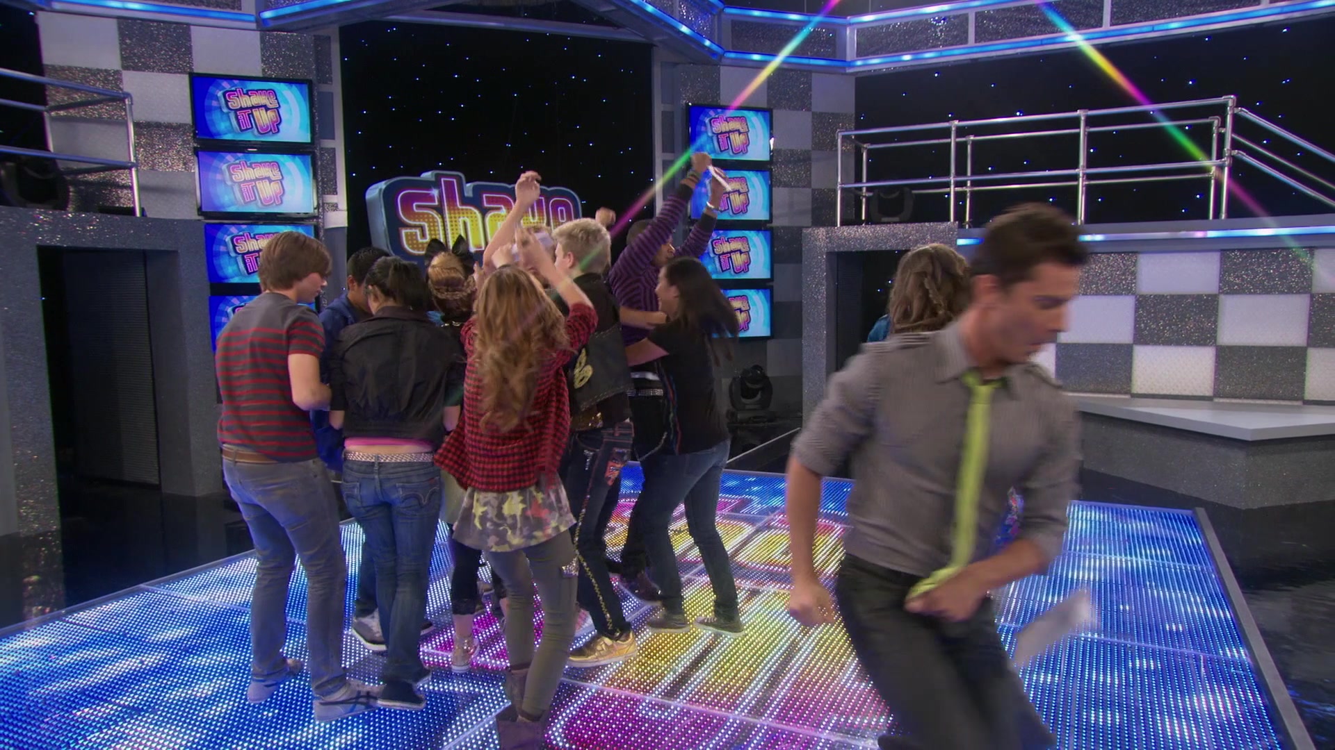 Shake_It_Up_S01E02_1080p_BTD_000087.jpg Shake_It_Up_S01E02_1080p_BTD_000087.jpg